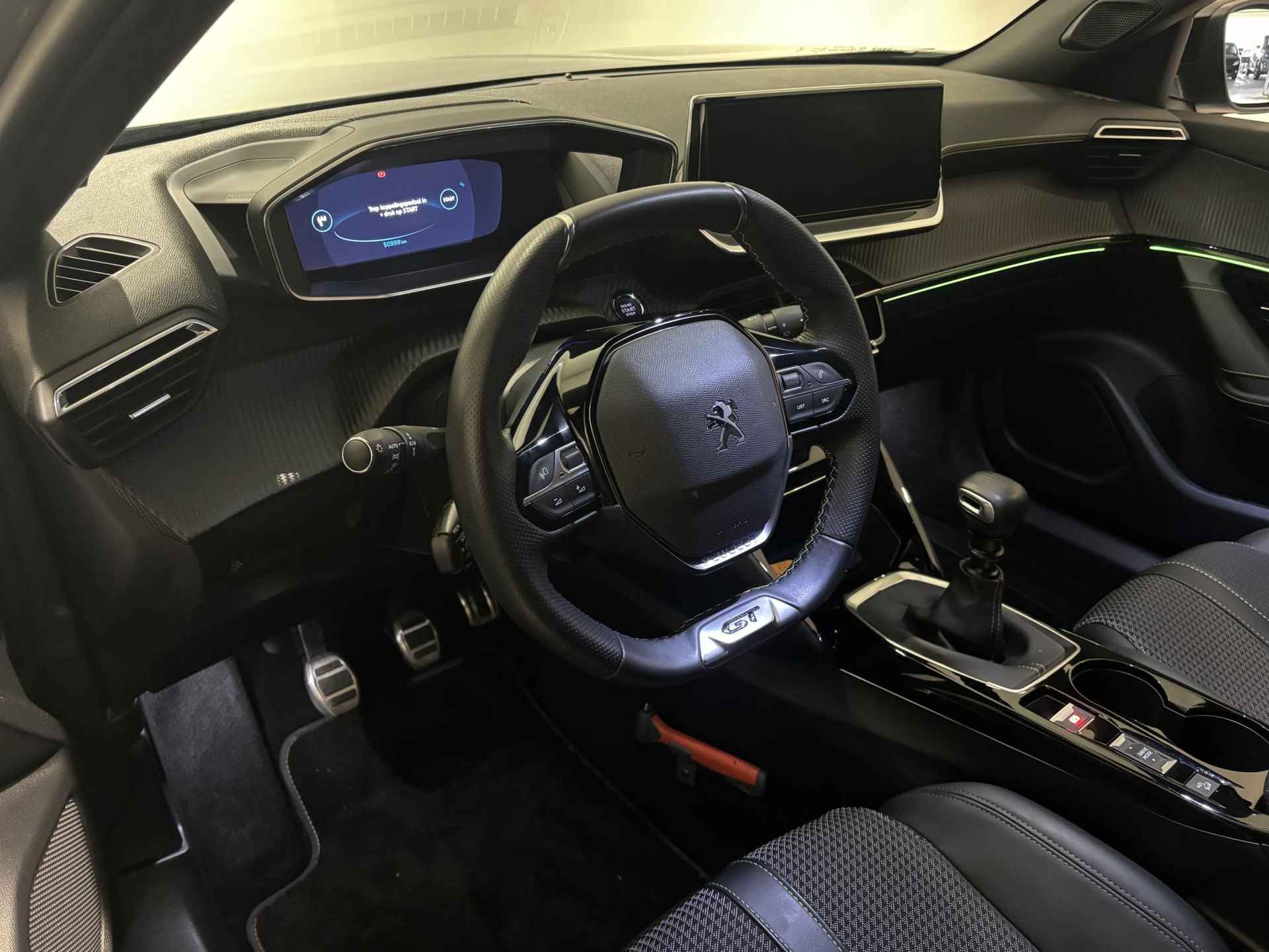 Peugeot 2008 1.2 PureTech GT | Camera | Navigatie | Lichtmetalen velgen - 10/37