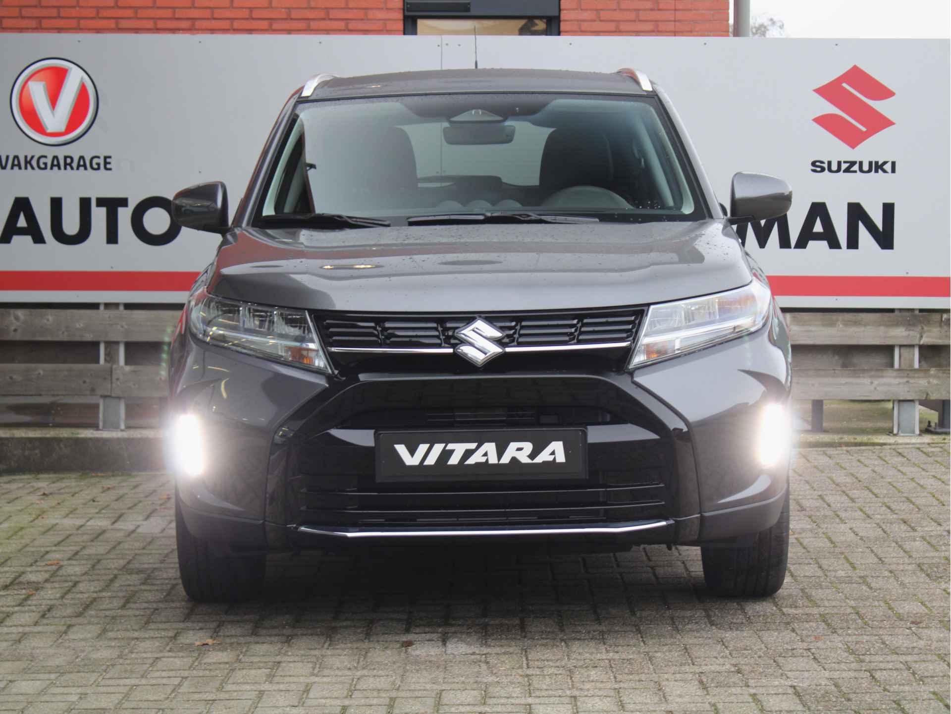 Suzuki Vitara 1.5 Hybrid Select Navigatie, Cruise Control, Achteruitrijcamera, Voorstoelen Verwarmd - 14/38