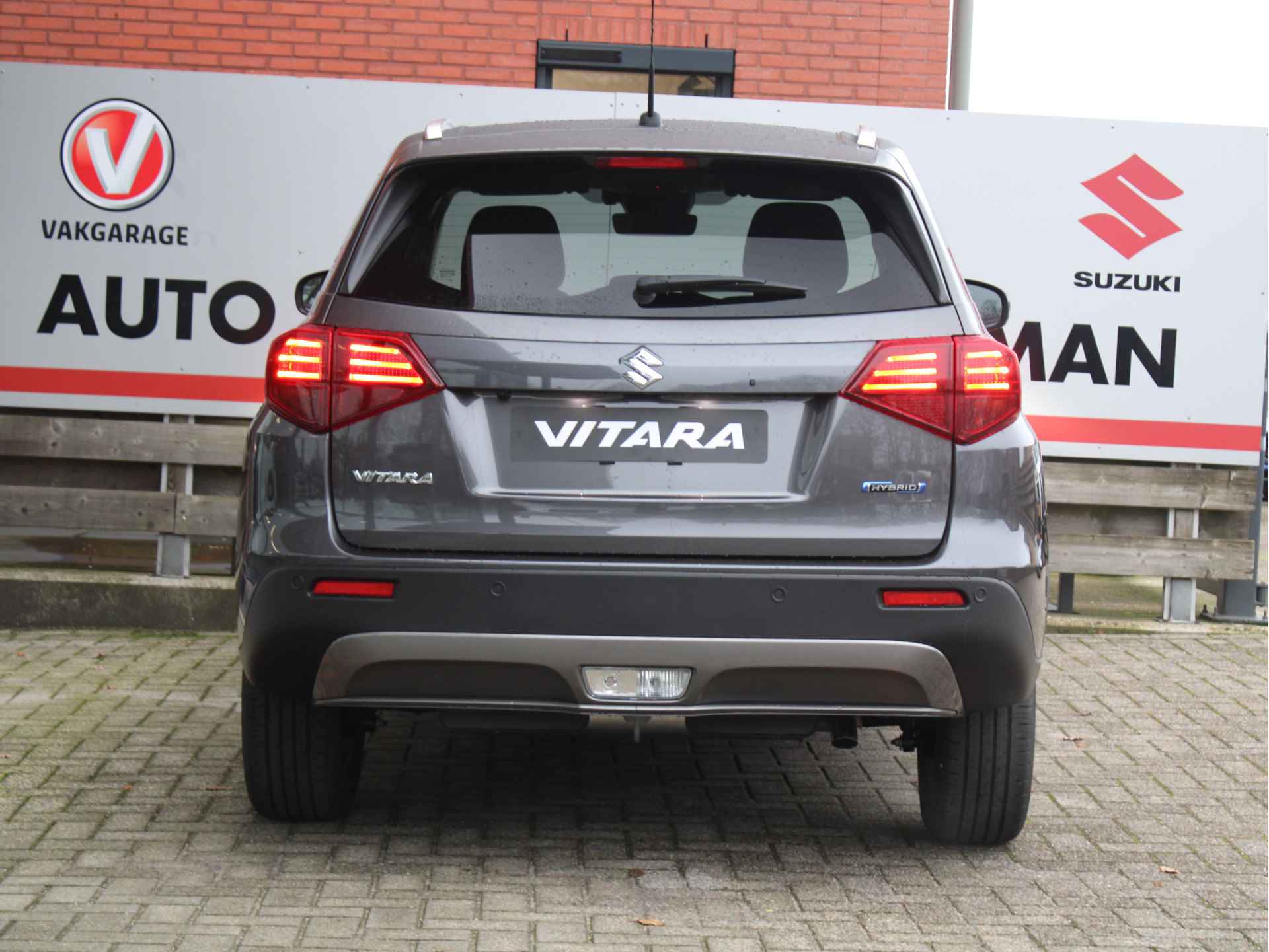 Suzuki Vitara 1.5 Hybrid Select Navigatie, Cruise Control, Achteruitrijcamera, Voorstoelen Verwarmd - 15/38