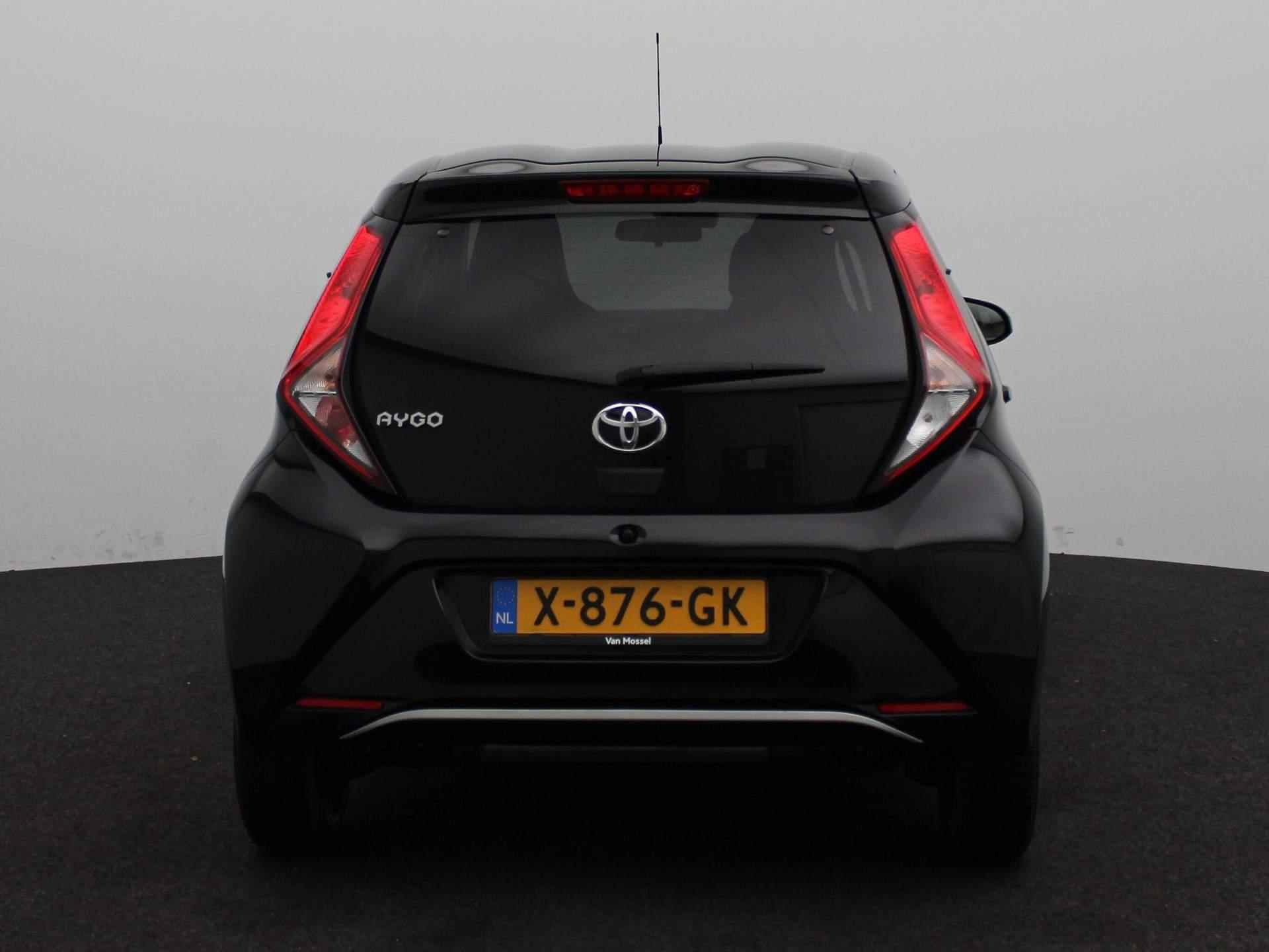 Toyota Aygo 1.0 VVT-i x-cite ultimate | Automaat | Achteruitrijcamera | Lichtmetalen Velgen 15' Inch | Apple Carplay & Android Auto | Climate Control | - 5/26