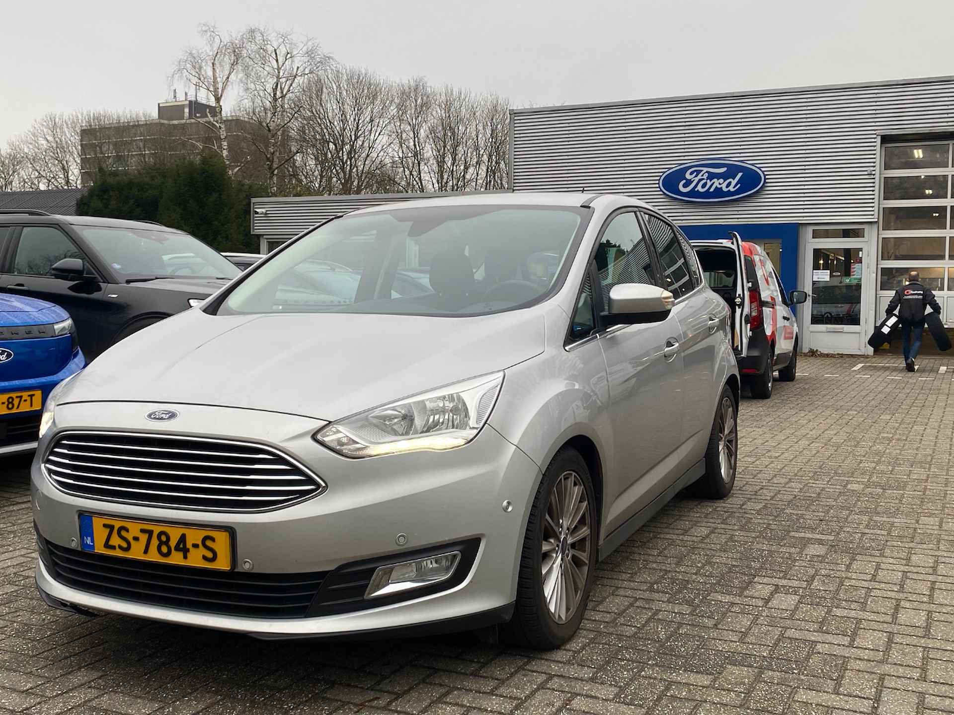 Ford C-MAX 1.0EB TITANIUM | NL-AUTO! | NAVI | CLIMA | WINTERPACK | CRUISE | AUTO. INPARKEREN | PARK SENS V+A | LM. VELGEN - 2/12