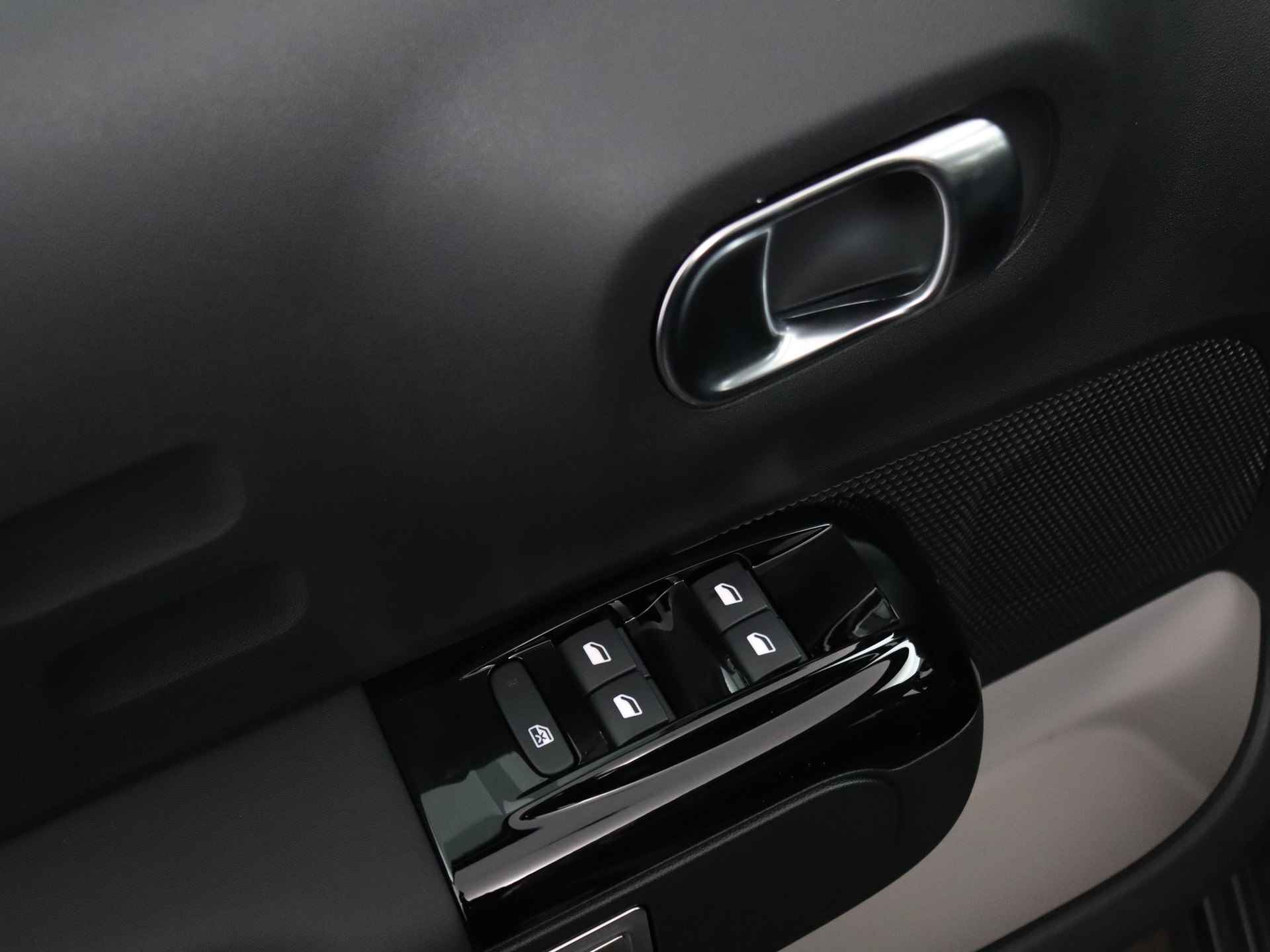 Citroën C3 PureTech 110pk Automaat Max | Rijklaar | 17" LMV | Apple Carplay | - 24/28