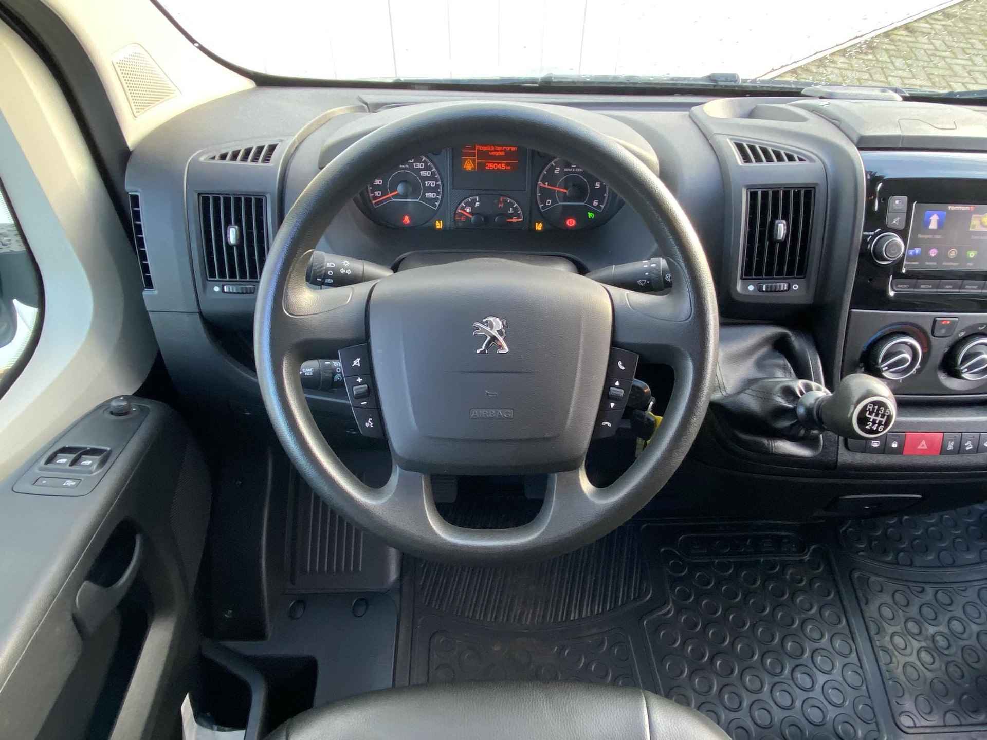 Peugeot Boxer 330 2.2 BlueHDi 120 L2H1 Asphalt | Weinig kilometers | Leder | Navigatie | Achteruitrijcamera | Trekhaak | Lichtmetalen velgen - 6/22