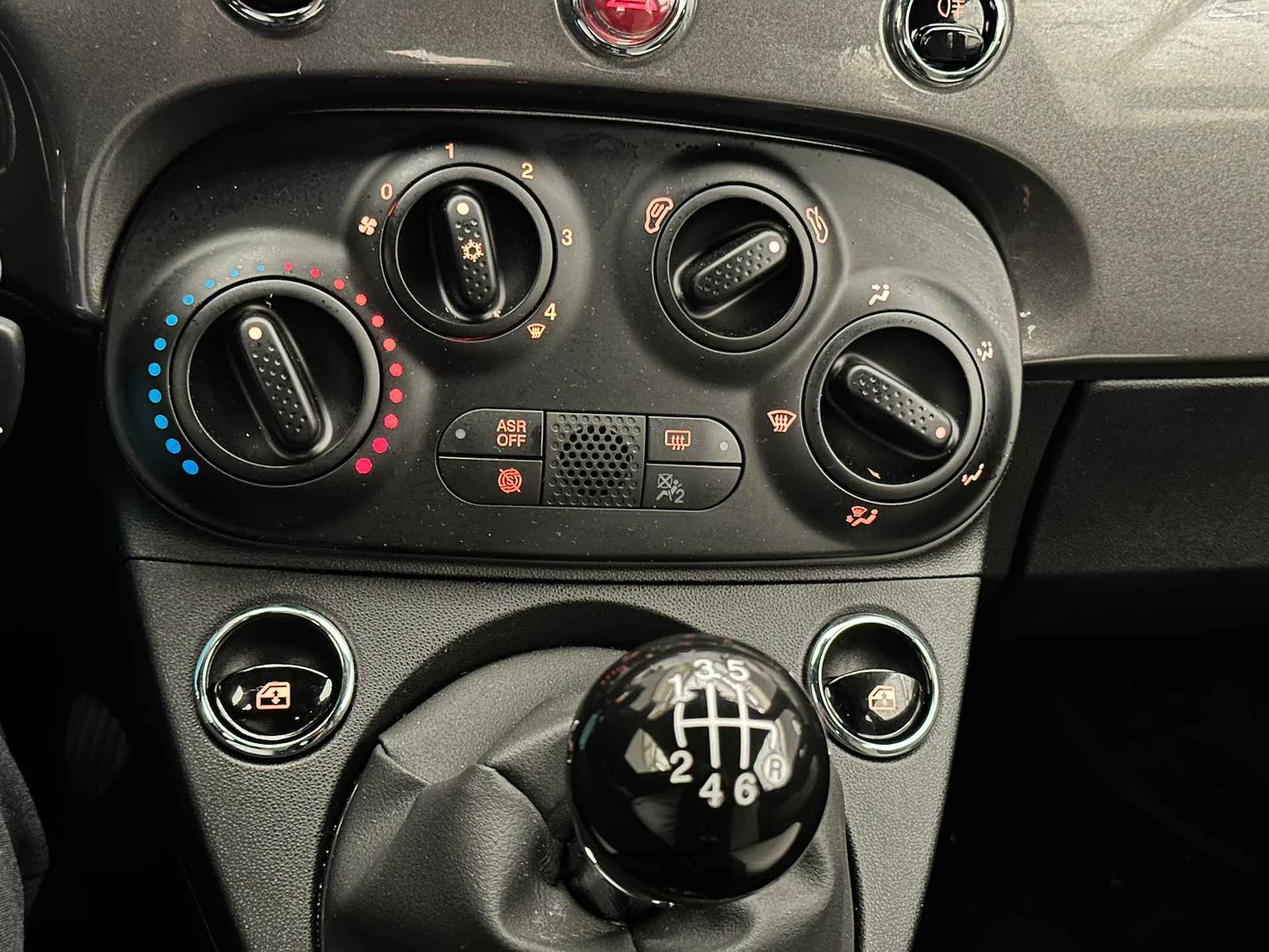 Fiat 500C 1.0 Hybrid Dolcevita Cabriolet | 3778KM! | Carplay | Cruise | LMV 15" | Touchscreen | Bluetooth | Parkeersensoren | All Season | Led Dagrij | - 20/27