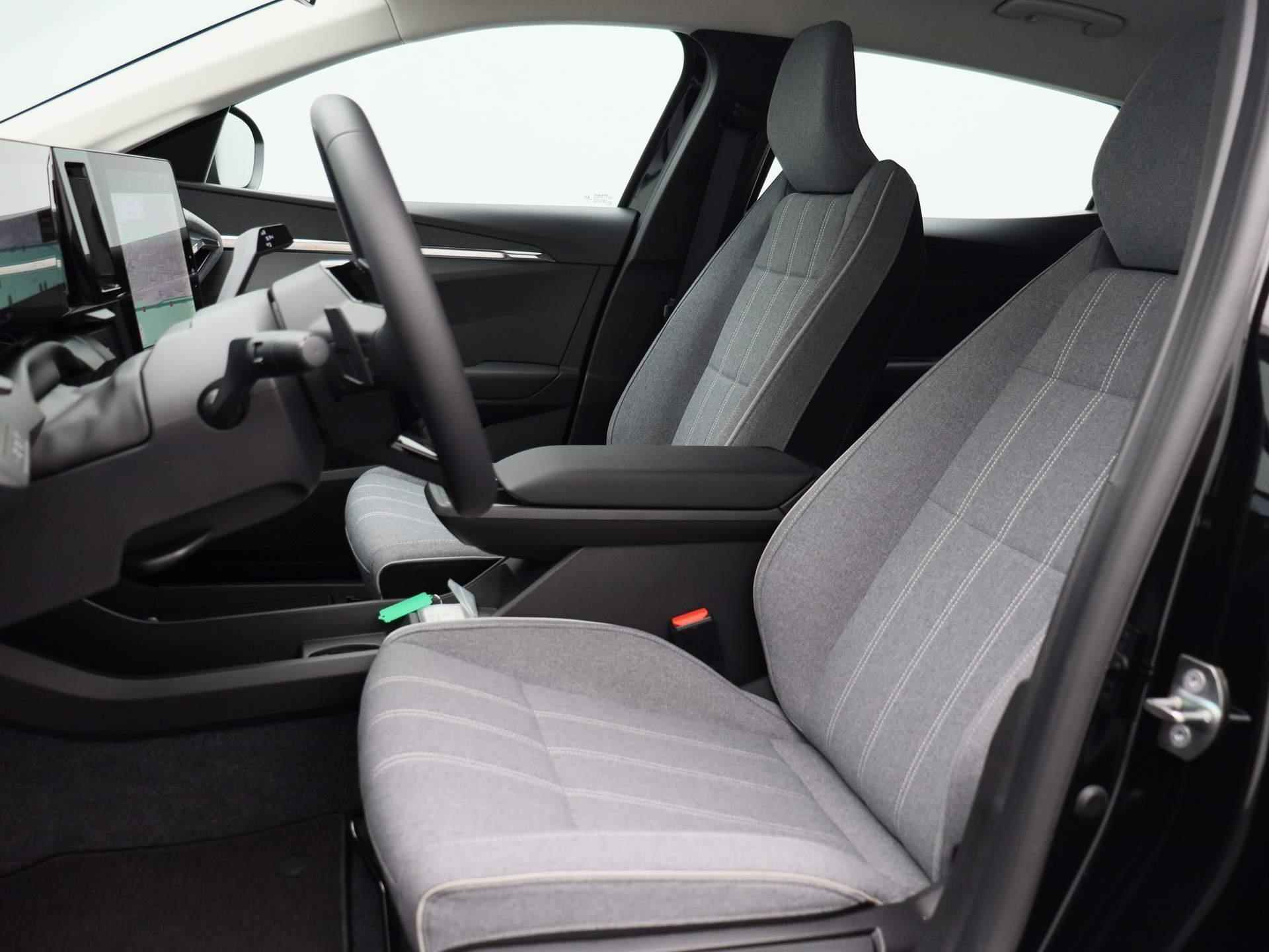 Renault Megane E-Tech EV60 220Pk Evolution | Google Navigatie | Draadloze Apple & Android Carplay | Parkeersensoren & Camera | Climate Control | Cruise Control | Warmtepomp | Subsidie Mogelijk! | - 11/38