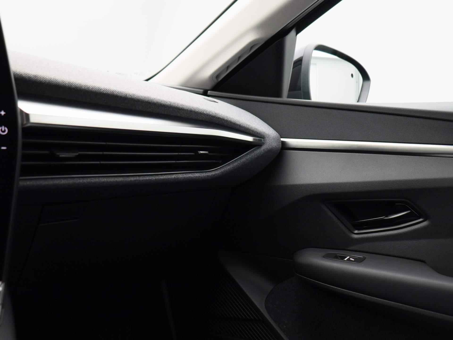 Renault Megane E-Tech EV60 220Pk Evolution | Google Navigatie | Draadloze Apple & Android Carplay | Parkeersensoren & Camera | Climate Control | Cruise Control | Warmtepomp | Subsidie Mogelijk! | - 25/38