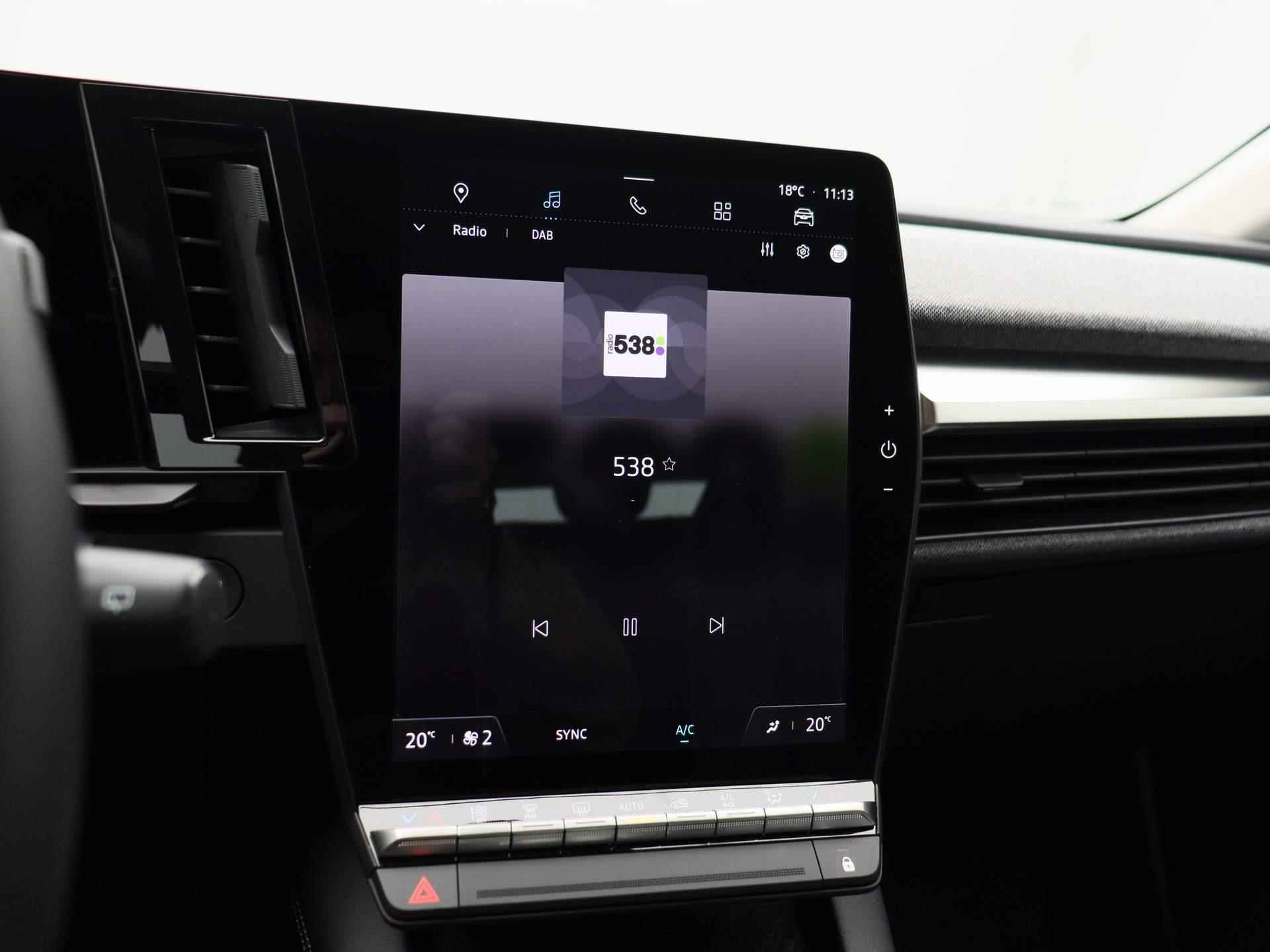 Renault Megane E-Tech EV60 220Pk Evolution | Google Navigatie | Draadloze Apple & Android Carplay | Parkeersensoren & Camera | Climate Control | Cruise Control | Warmtepomp | Subsidie Mogelijk! | - 27/38