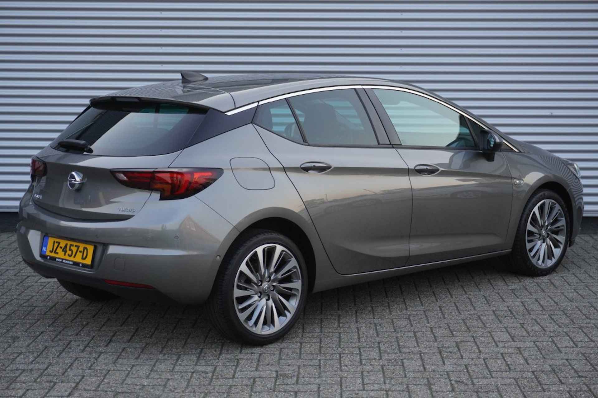 OPEL Astra 1.4 Turbo Innovation / 18 inch / Leer / Camera / Navi / Keyless - 5/38