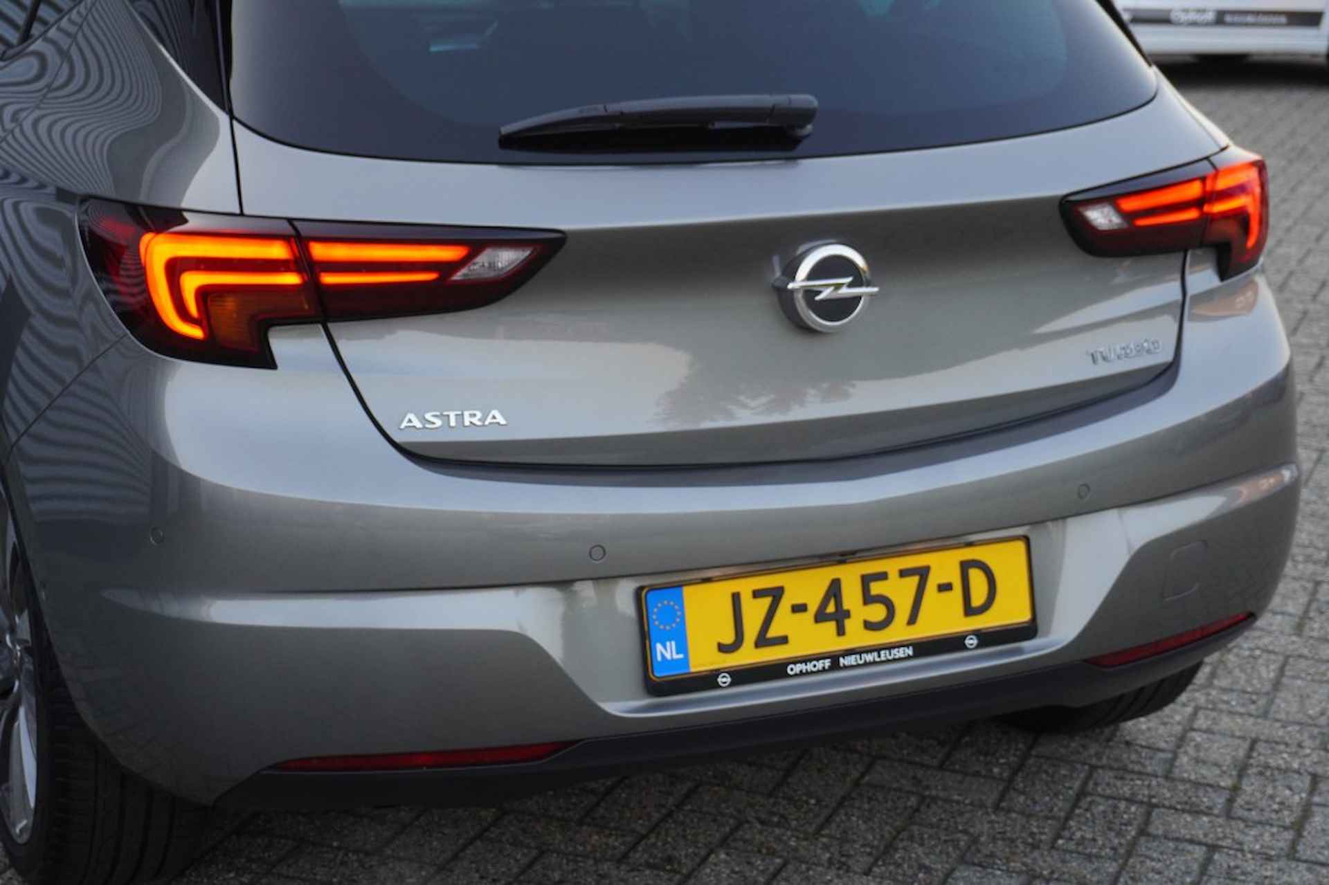 OPEL Astra 1.4 Turbo Innovation / 18 inch / Leer / Camera / Navi / Keyless - 12/38