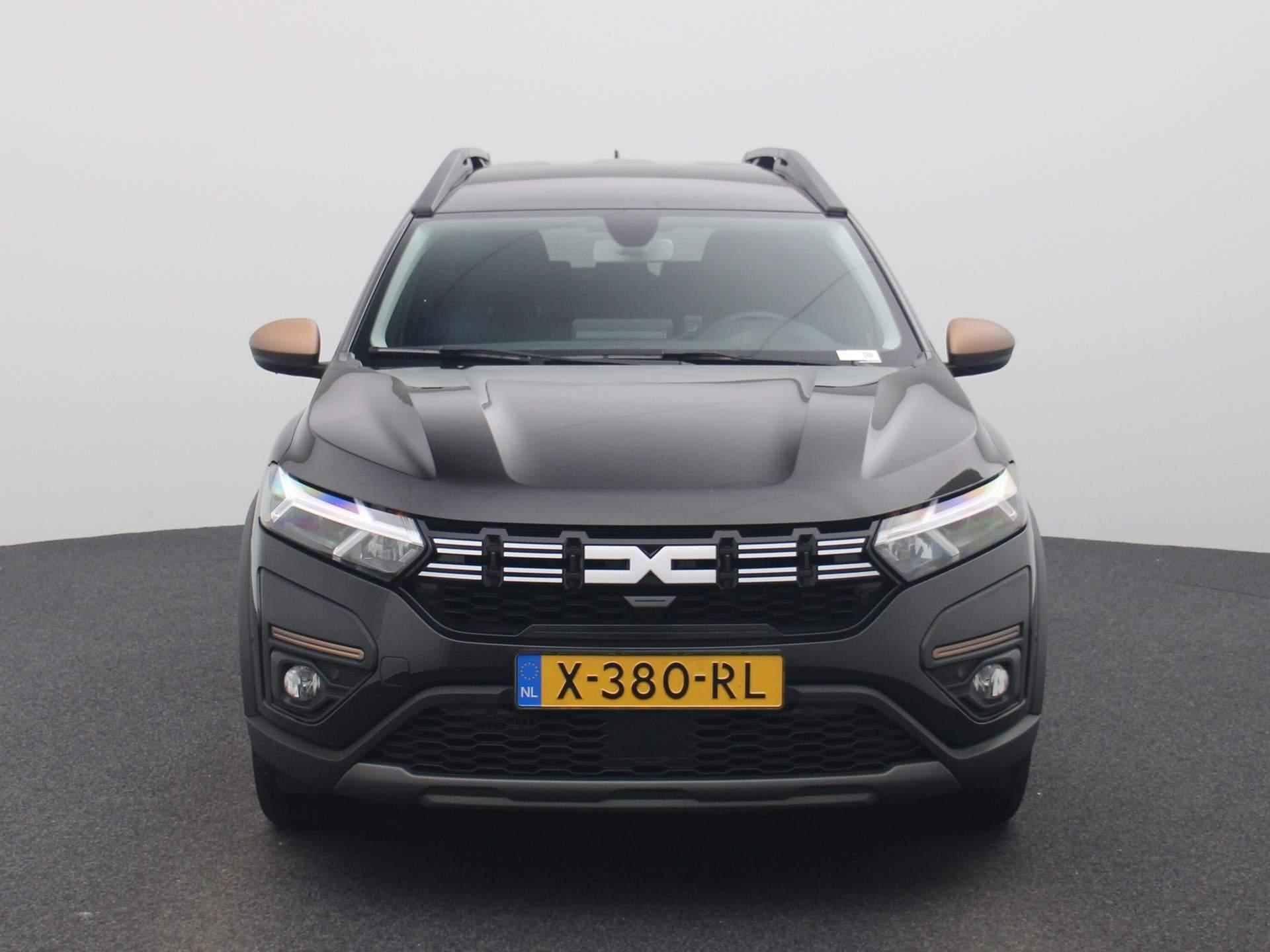 Dacia Jogger 1.0 - 110PK TCe Extreme 7p. | Navigatie | Apple Carplay/Android Auto | Climate control| Parkeersensoren| Lichtmetalen Velgen | Camera | LED Lampen | Licht & Regen Sensoren | - 3/36