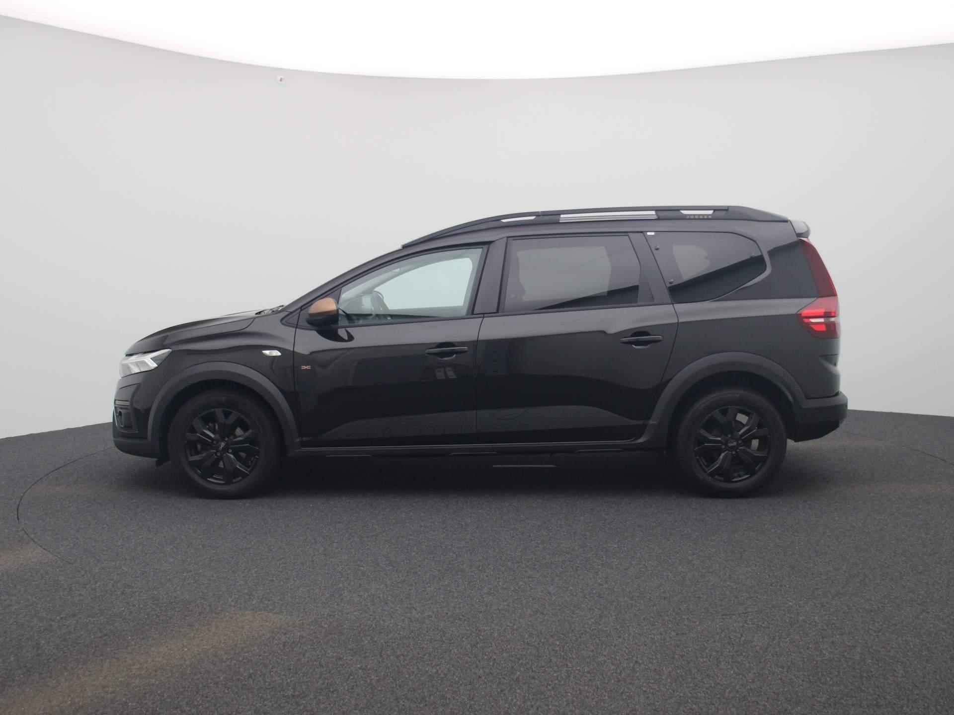 Dacia Jogger 1.0 - 110PK TCe Extreme 7p. | Navigatie | Apple Carplay/Android Auto | Climate control| Parkeersensoren| Lichtmetalen Velgen | Camera | LED Lampen | Licht & Regen Sensoren | - 4/36