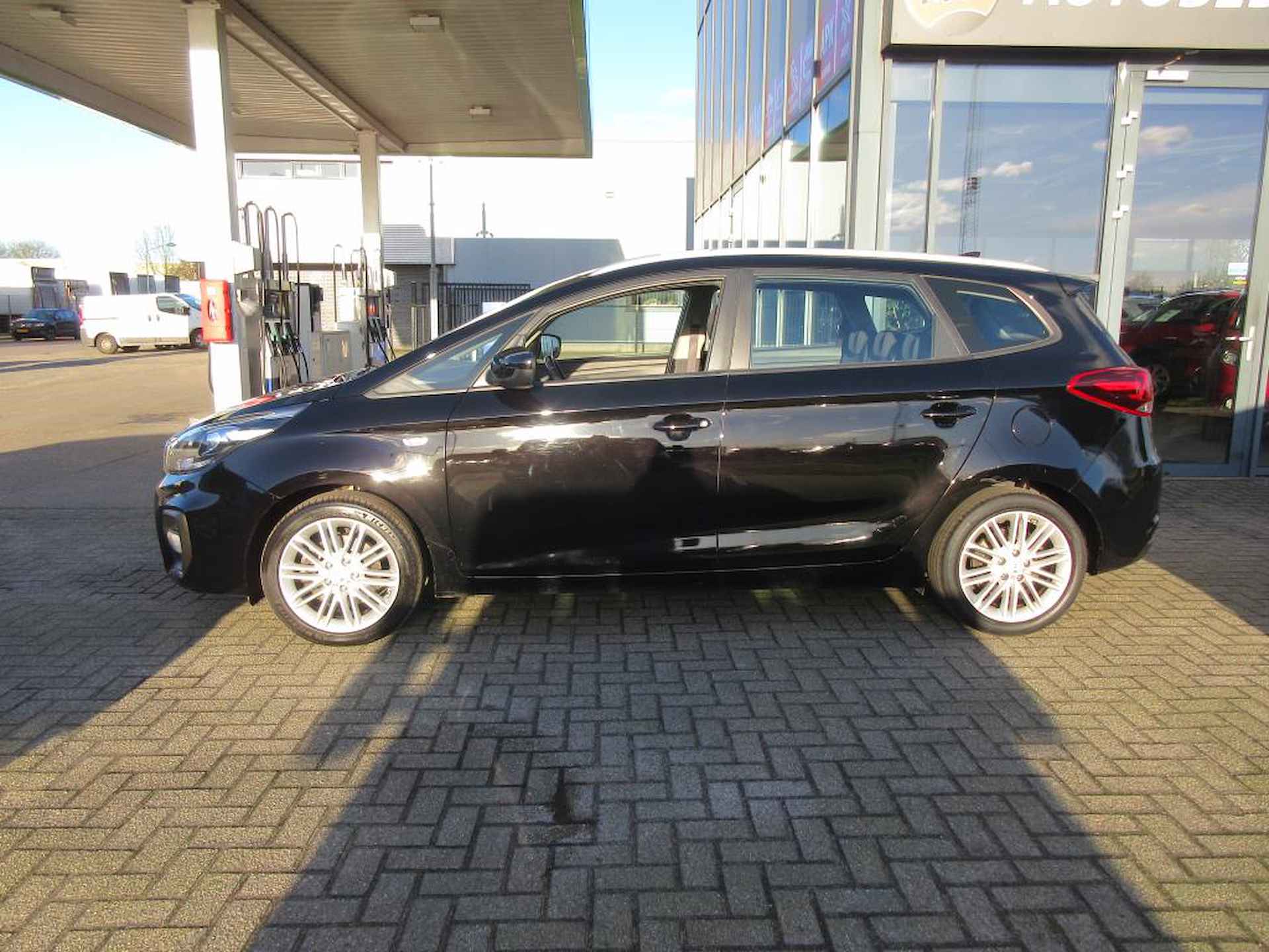 Kia Carens 1.6 GDi First Edition - 2/15