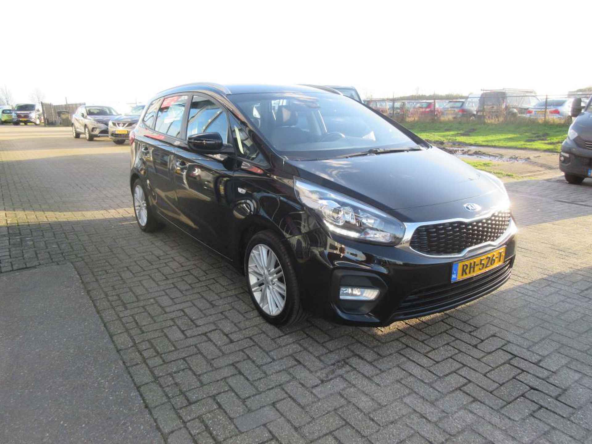 Kia Carens 1.6 GDi First Edition - 7/15