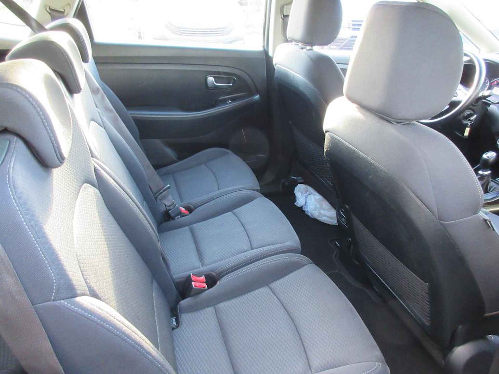 Kia Carens 1.6 GDi First Edition - 9/15