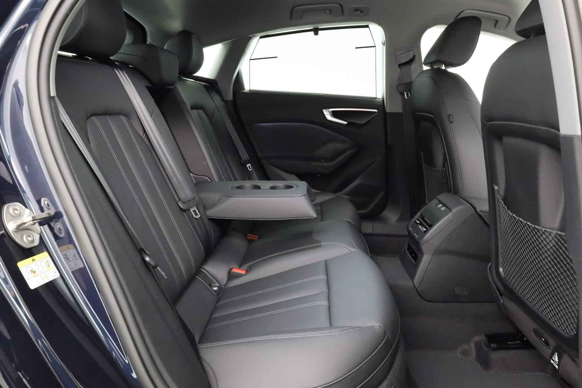 Audi A5 Limousine 35 TFSI 150PK S-tronic Advanced edition | Stoelen voor, elekt. verstelb. | Standaardst zwart leder-kunstl | Ambiente lichtpakket plus - 41/43