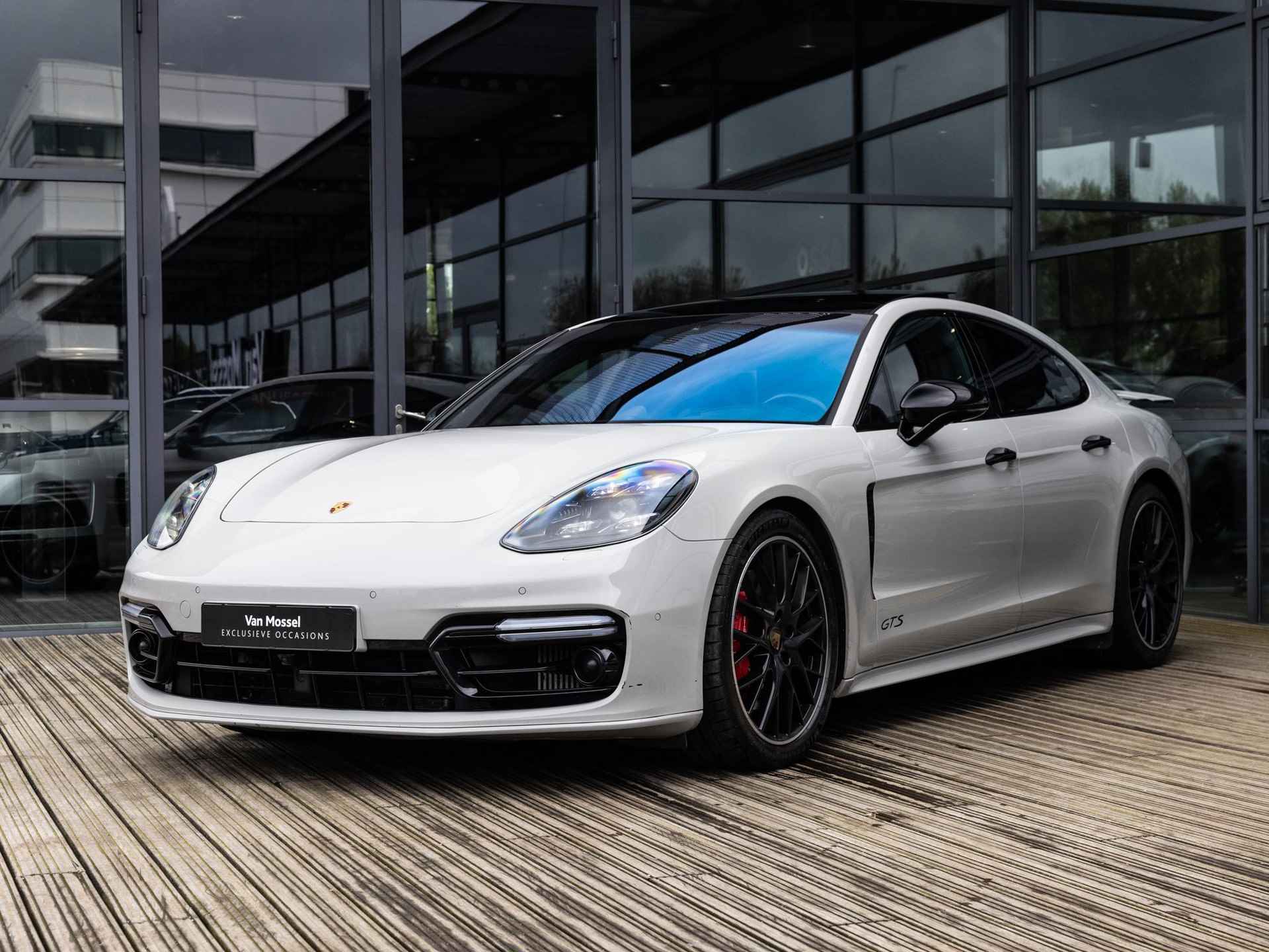 Porsche Panamera 4.0 GTS | SPORTDESIGN | SPORTUITLAATSYSTEEM | BURMESTER | SFEERVERLICHTING | PDSL+ | SOFTCLOSE | PANORAMA/SCHUIF-KANTELDAK | ADAPTIEVE CRUISE CONTROL | HEAD-UP | 18-WEG STOELEN | STOELVENTILATIE | SPORTCHRONO | PASM LUCHTVERING | - 2/67