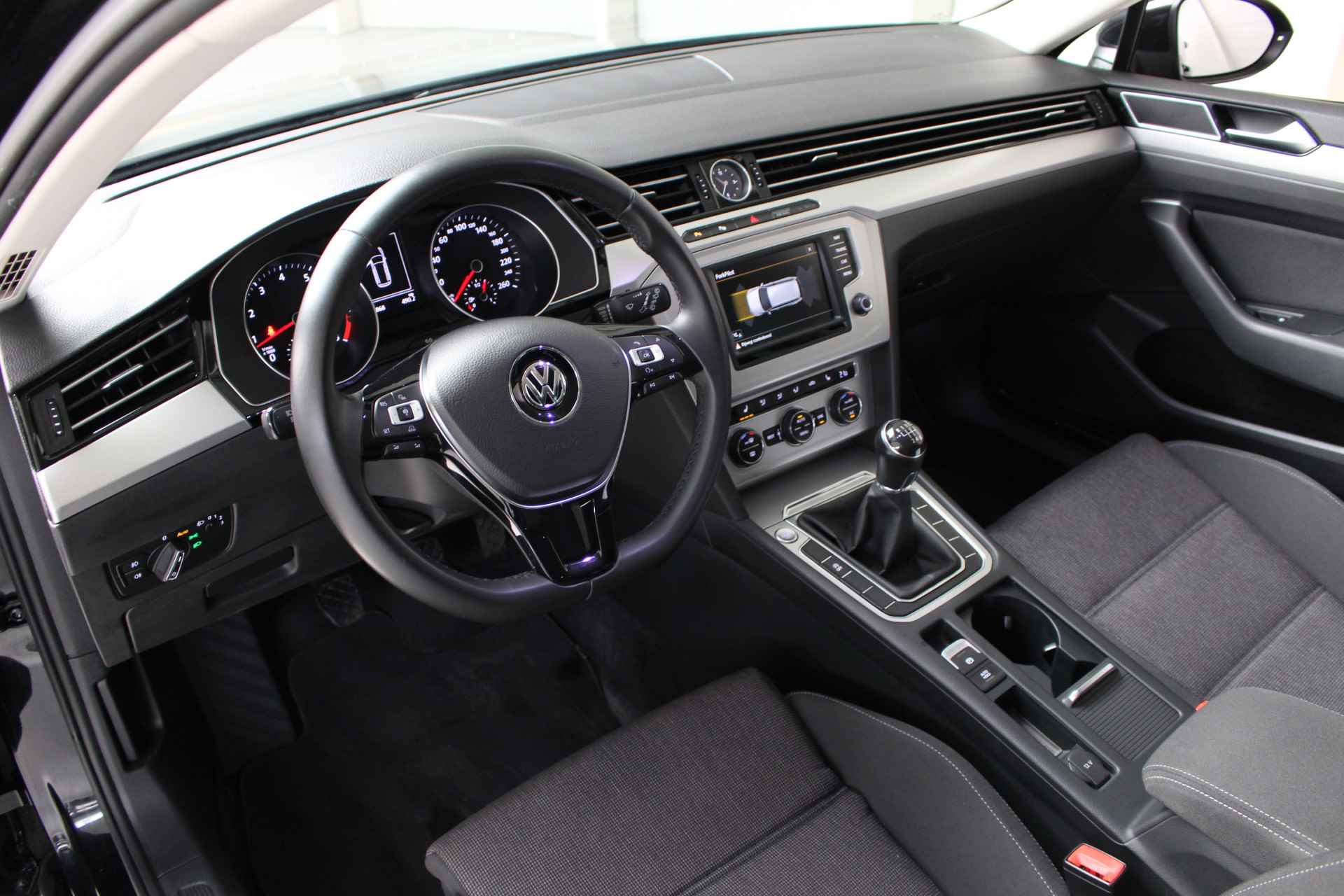 Volkswagen Passat Variant 1.4 TSI Business Edition Navigatie | Climate Control | Stoelverwarming | - 11/22