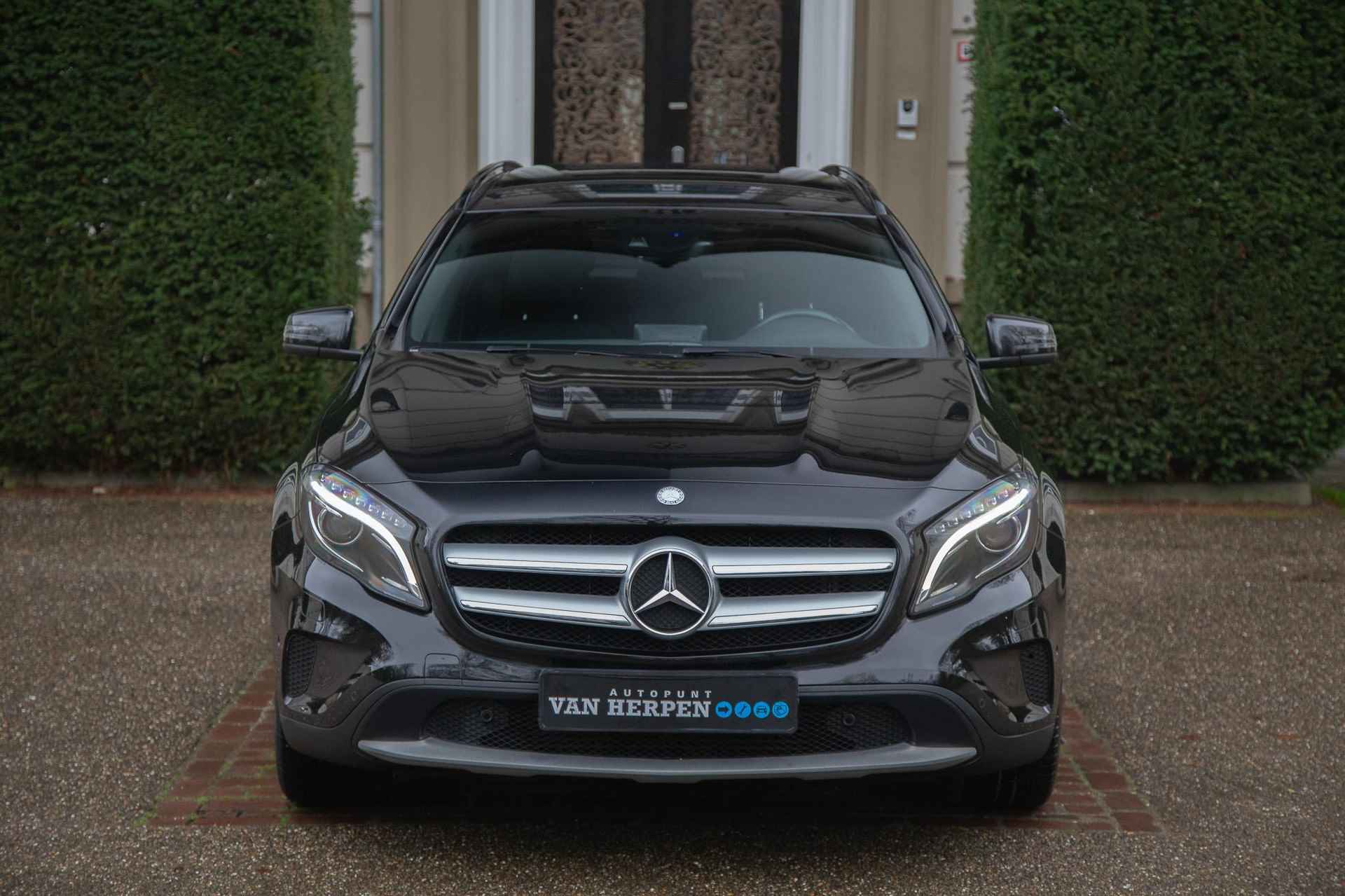 Mercedes-Benz GLA-klasse 200 Ambition Leder | Camera | Memorystoel | Dodehoeksens - 7/54