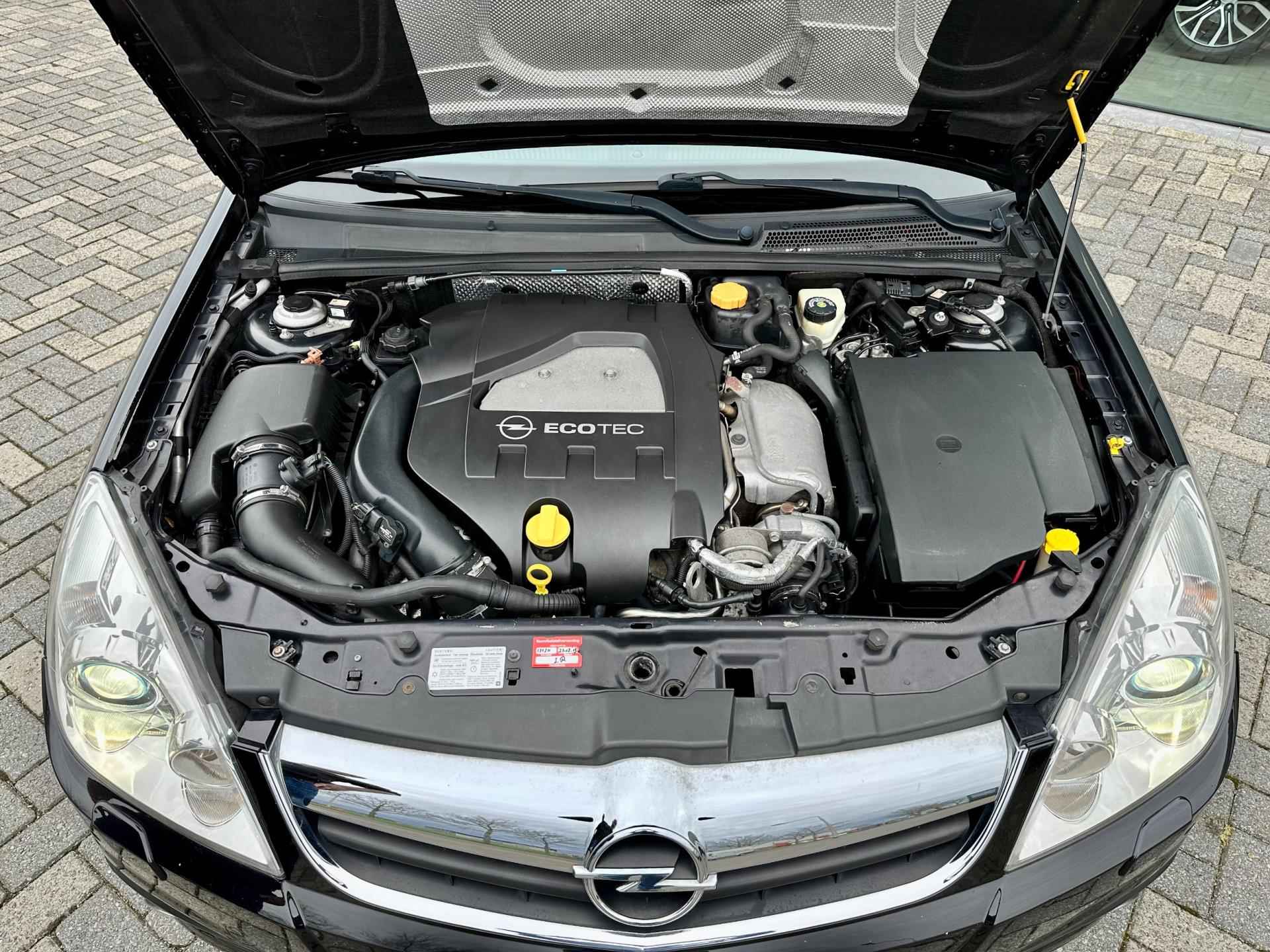 Opel Signum 2.8 V6 Turbo 230pk automaat Executive, Leer, Xenon, Bluetooth, PDC, Trekhaak - 24/53
