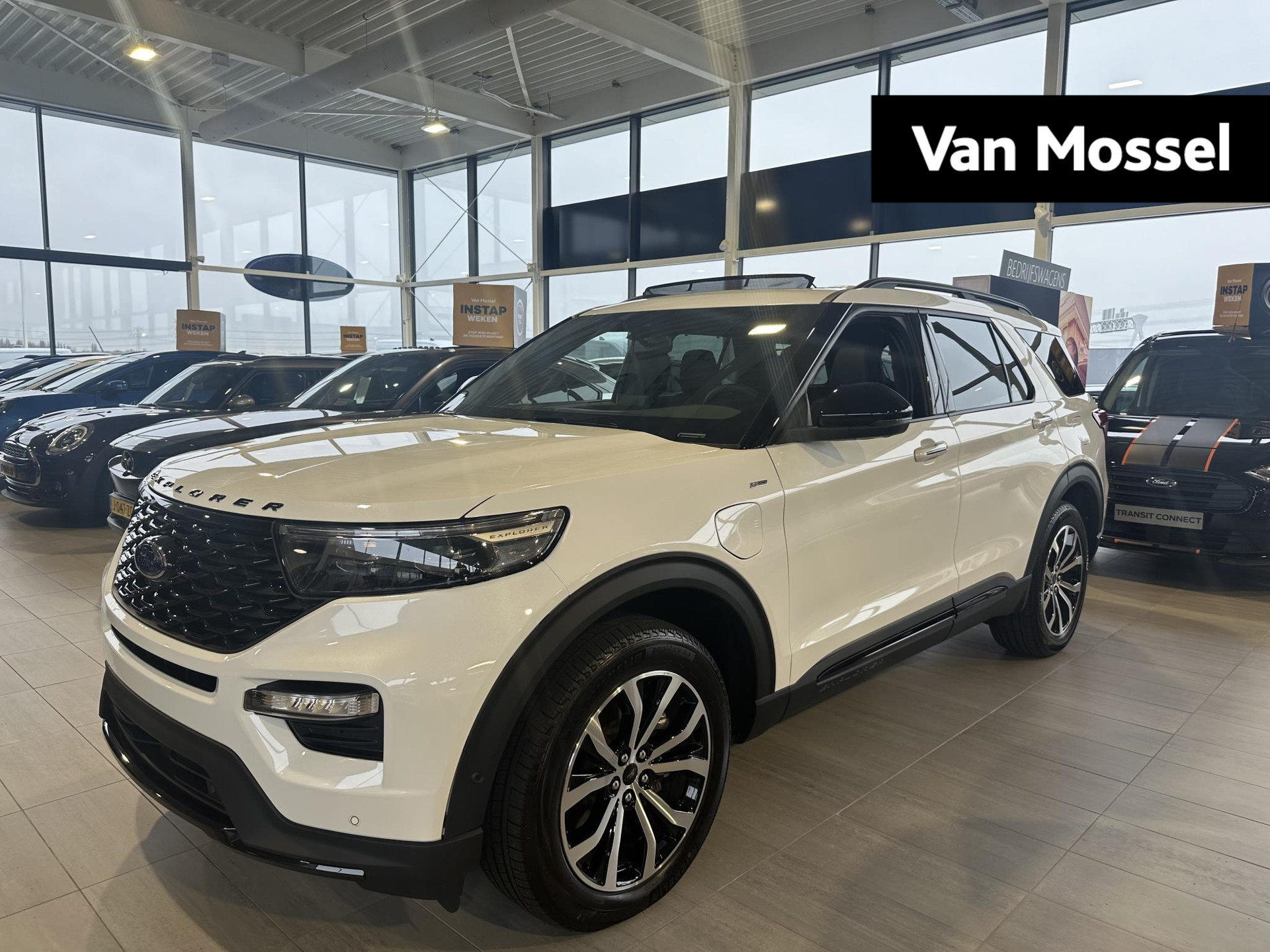 Ford Explorer 3.0 V6 EcoBoost PHEV ST-Line | NU MET € 10.000,- FORD VOORDEEL UIT VOORRAAD LEVERBAAR | Trekhaak | Leer | Camera | BLIS | Pano dak | 20 inch lichtmetalen velgen | Elektrische achterklep | Elektrisch verstelbare stoelen |