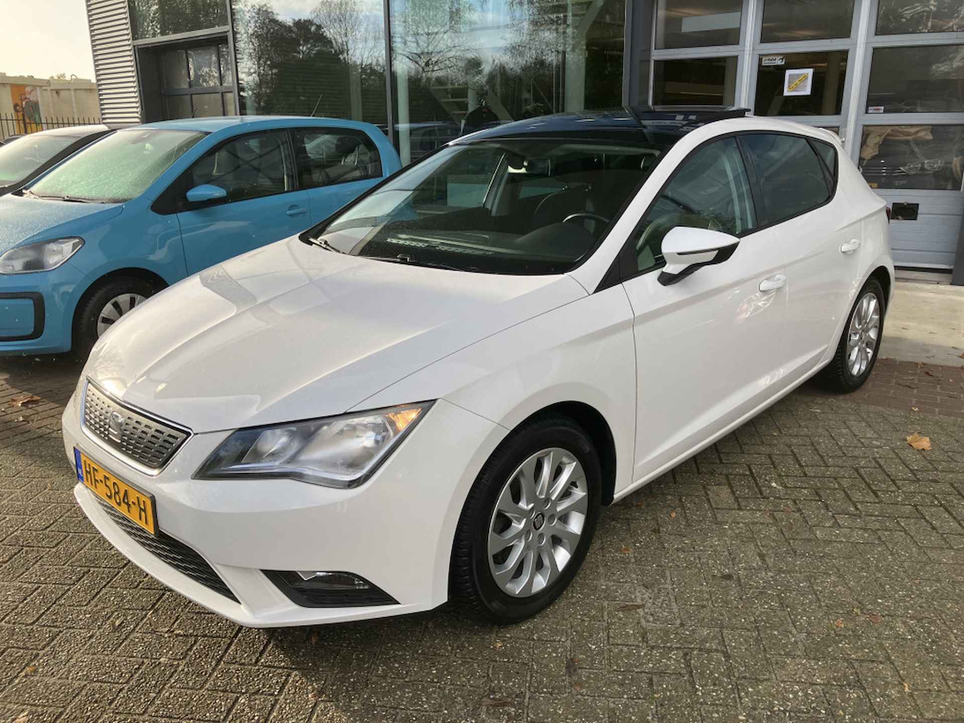 SEAT Leon 1.0 EcoTSI Style Connect / Panorama dak / Alcantara / Memory seats / 12 maanden Garantie - 28/29