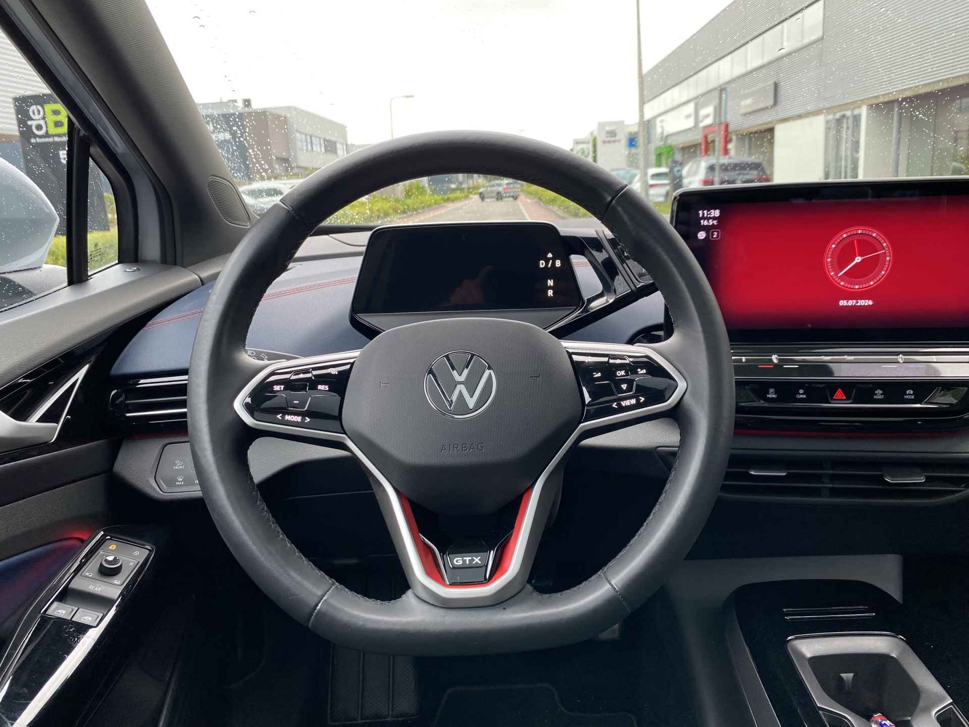 Volkswagen ID.5 GTX 77 kWh / PANO / 21'' LMV / Head-up Display / Camera - 18/37