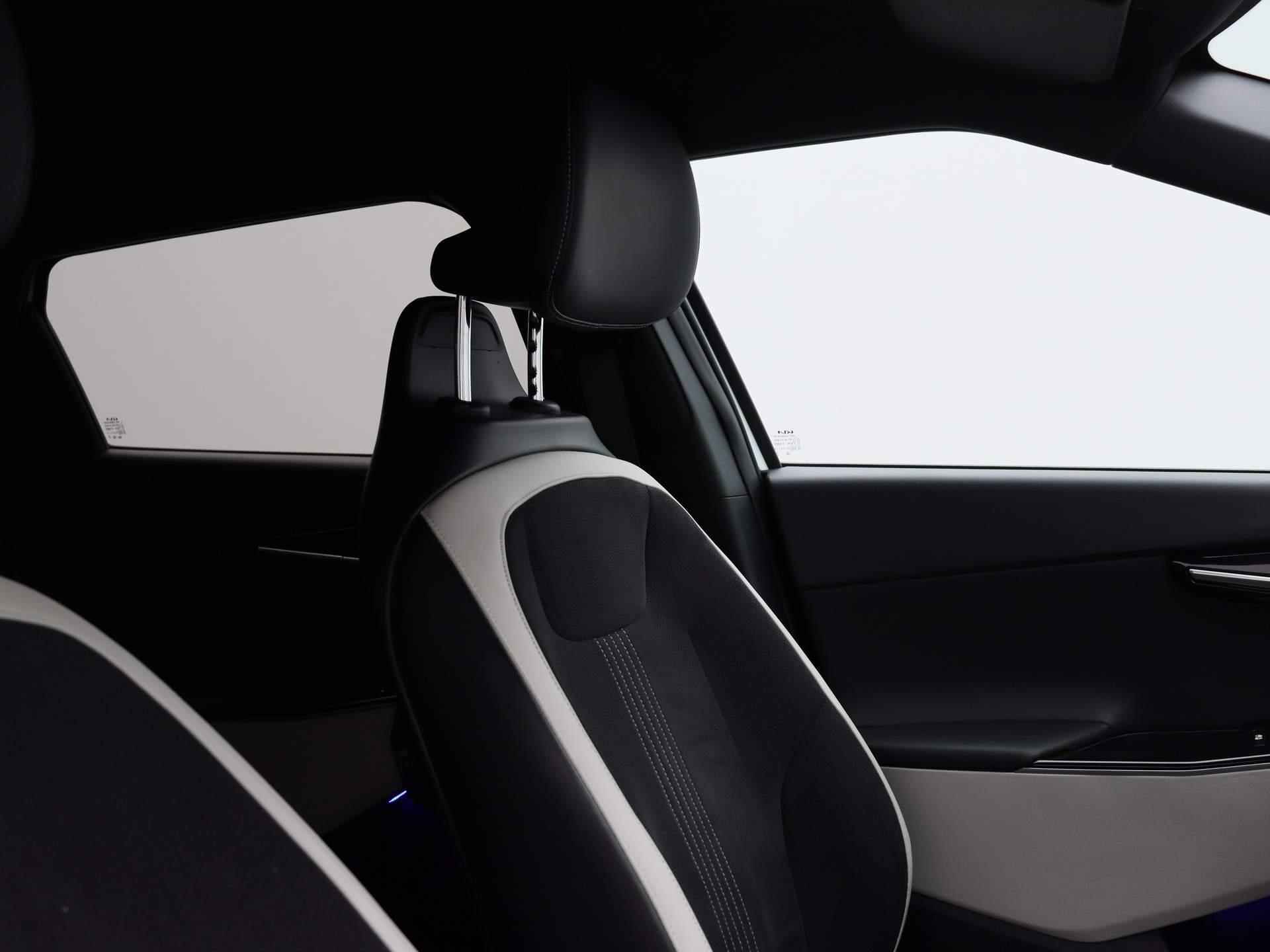 Kia EV6 GT-Line Edition 77 kWh | Navigatie | Camera | Climate Control | Parkeersensoren | Lichtmetalenvelgen | LED | - 43/54