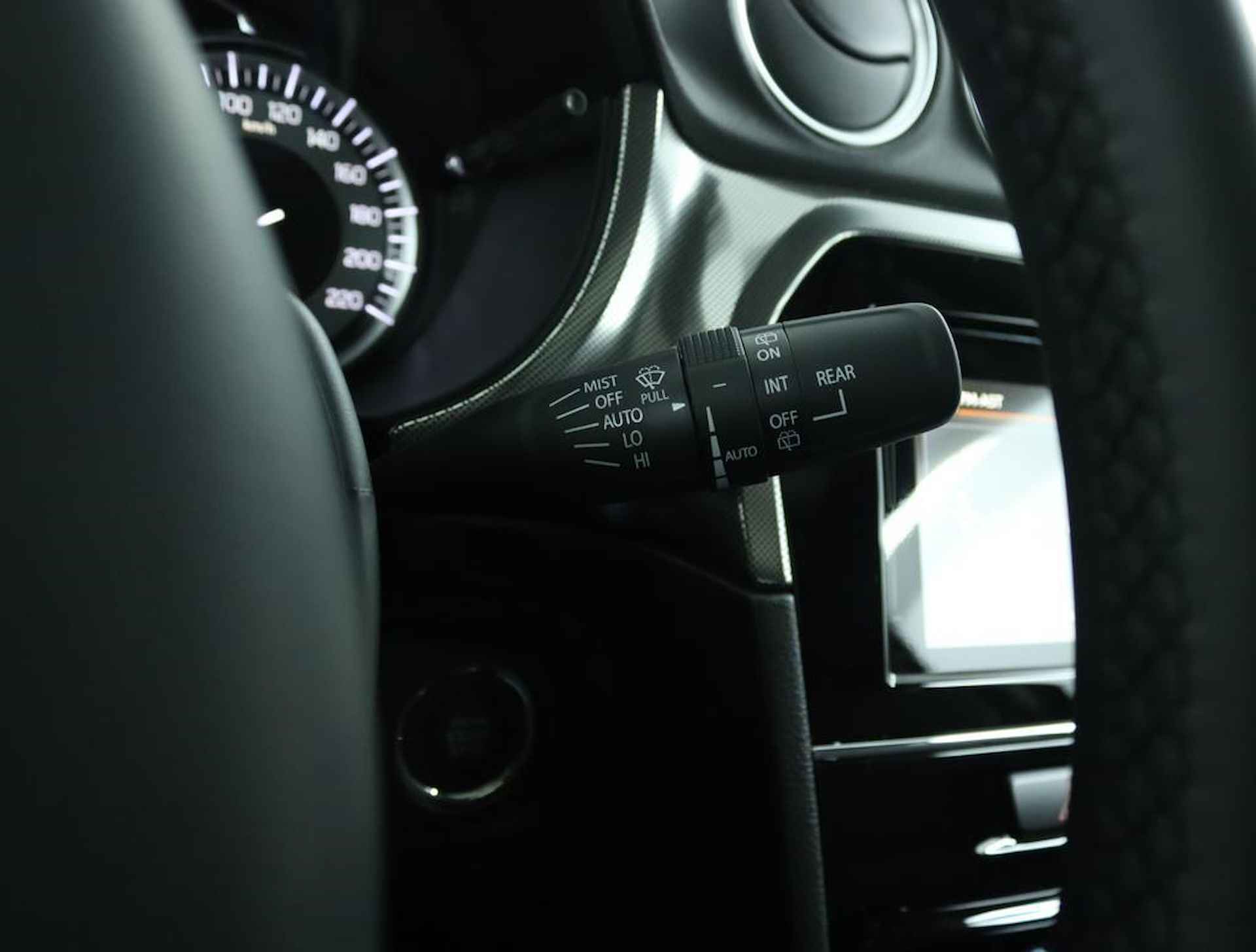 Suzuki Vitara 1.4 Boosterjet Style Rhino Edition Smart Hybrid | Rhino | Climate control | Cruise control adaptive | Navigatie | Camera | Parkeersensoren | Stoelverwarming | Panoramadak | - 31/50