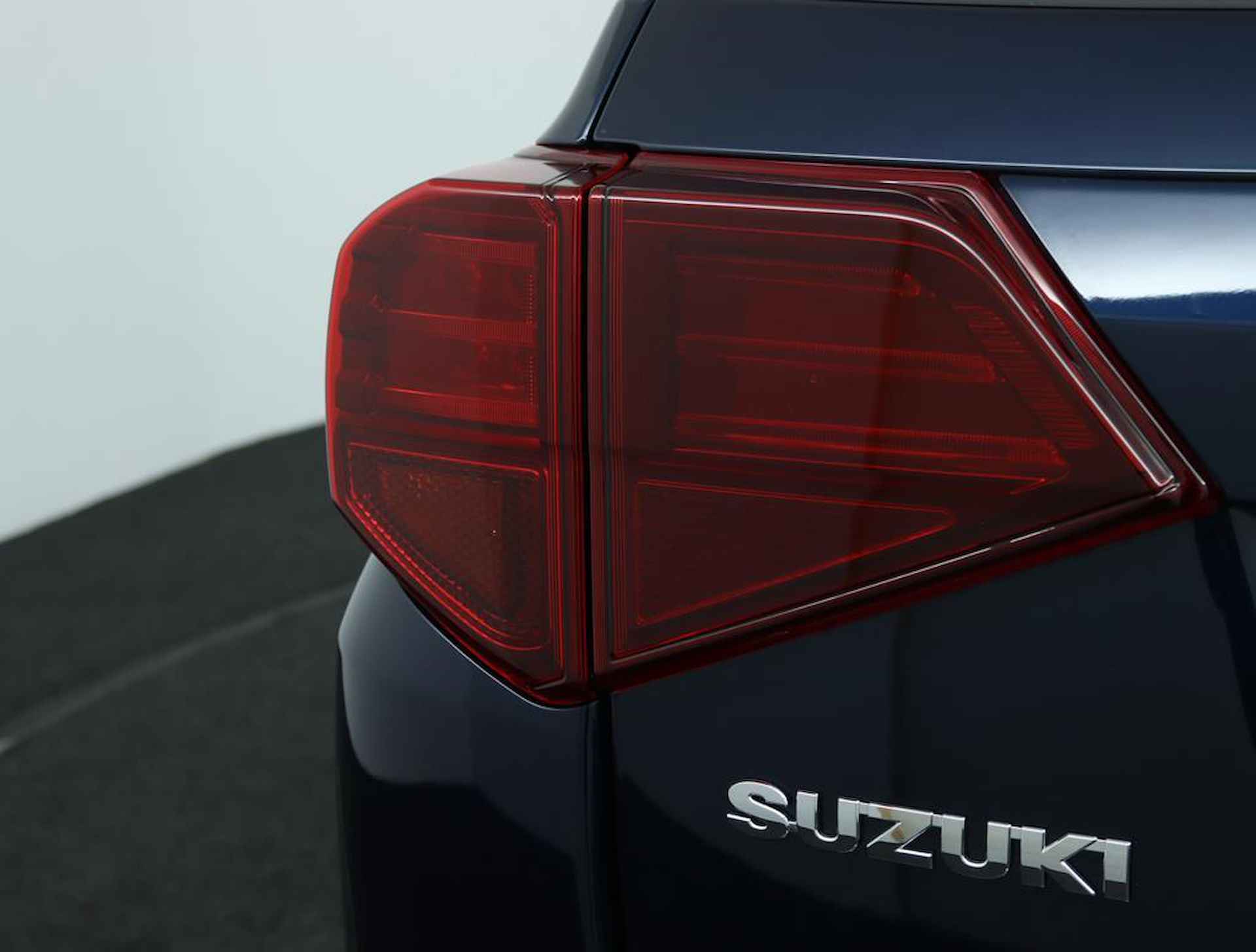 Suzuki Vitara 1.4 Boosterjet Style Rhino Edition Smart Hybrid | Rhino | Climate control | Cruise control adaptive | Navigatie | Camera | Parkeersensoren | Stoelverwarming | Panoramadak | - 40/50