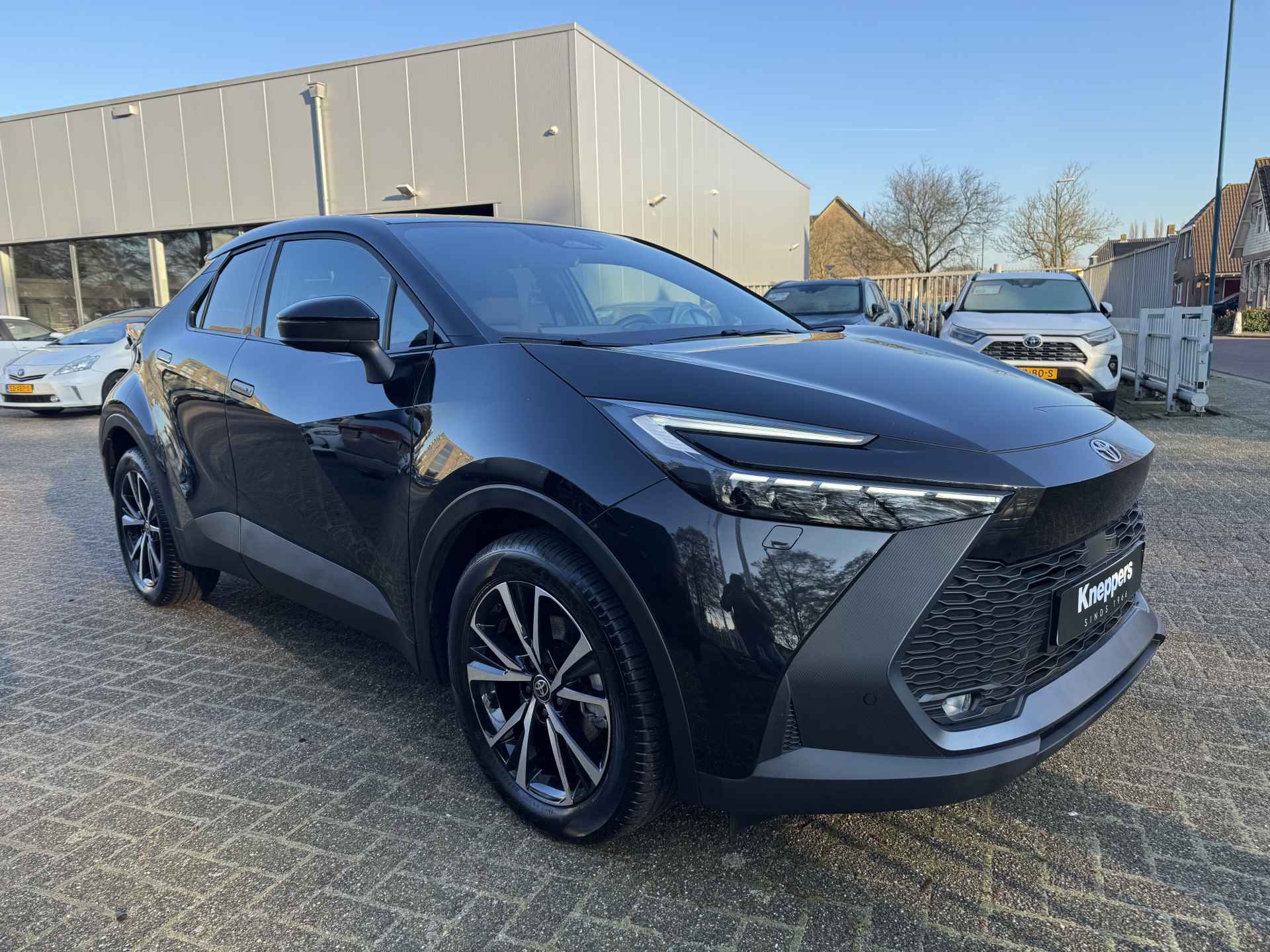 Toyota C-HR 1.8 Hybrid 140 First Edition Dodenhoekdetectie, Navigatie, Parkeersensoren V + A , All-in Rijklaarprijs - 38/40