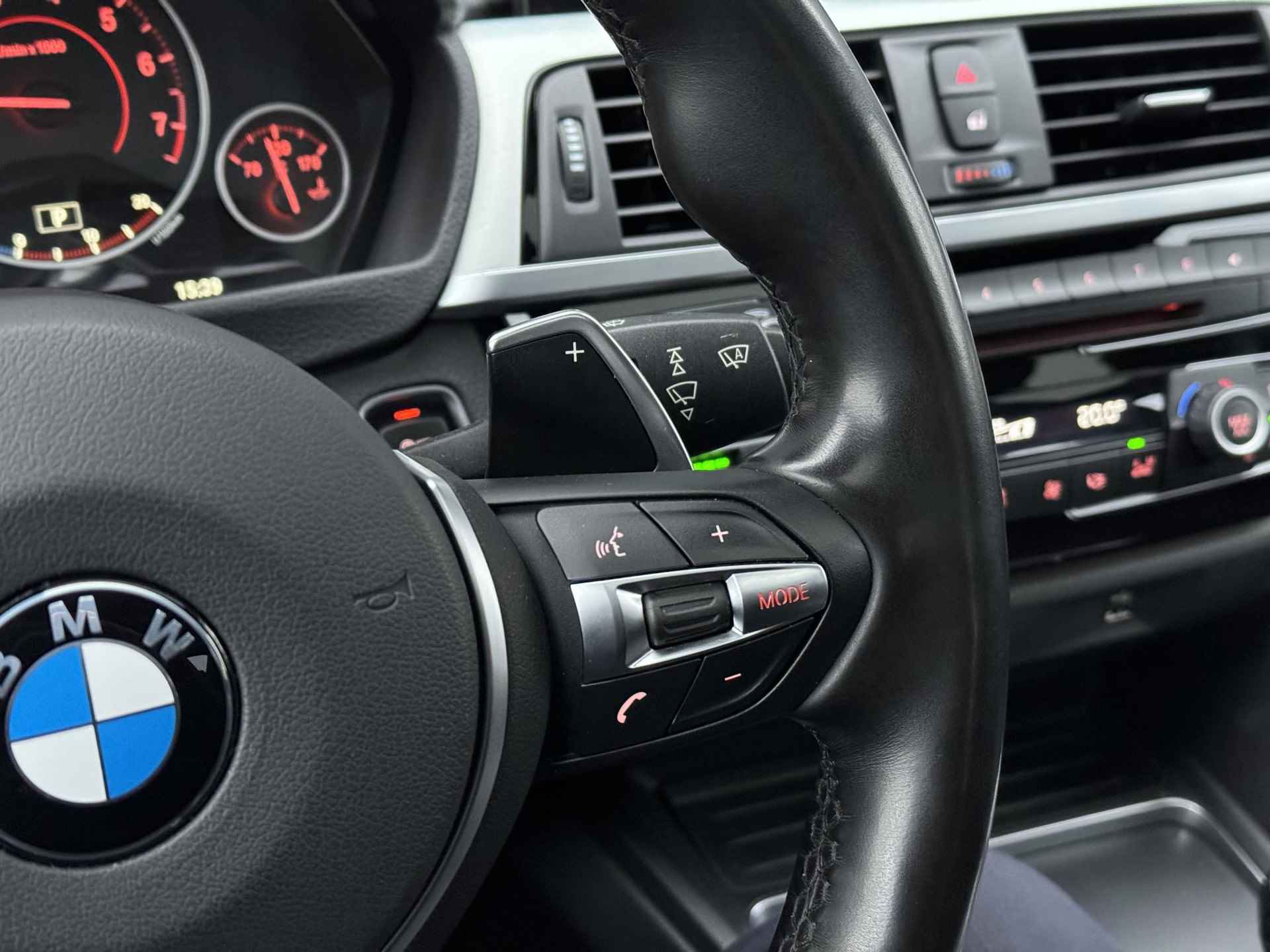 BMW 3-serie 340i xDrive M-Sport | Head-up | Keyless | Pano | H/K - 23/39