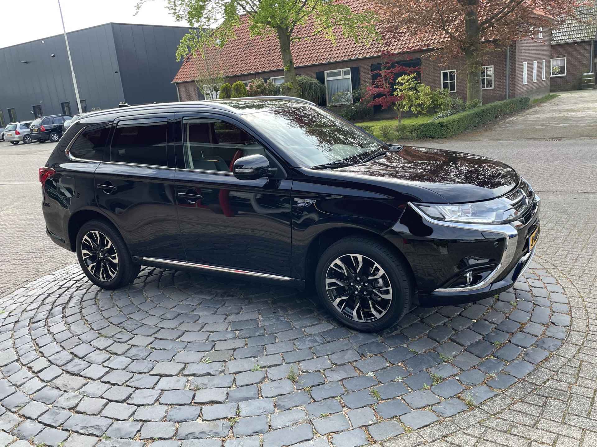 Mitsubishi Outlander 2.0 PHEV Executive Edition 4WD | Navi | All-in rijklaarprijs - 23/41