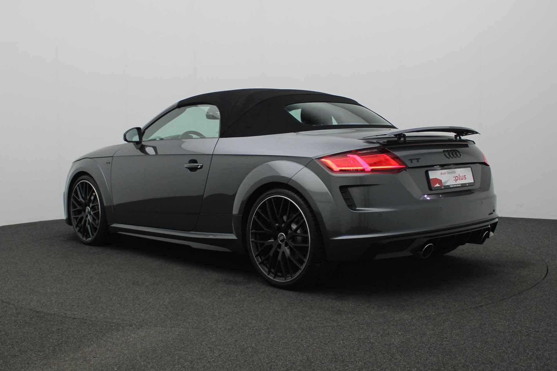 Audi TT Roadster 40 TFSI 197PK S-tronic Pro Line S | Matrix LED | Leder/alcantara | 20 inch | Stoel-/nekverwarming | Keyless | Camera | Apple Carplay / Android Auto - 40/43