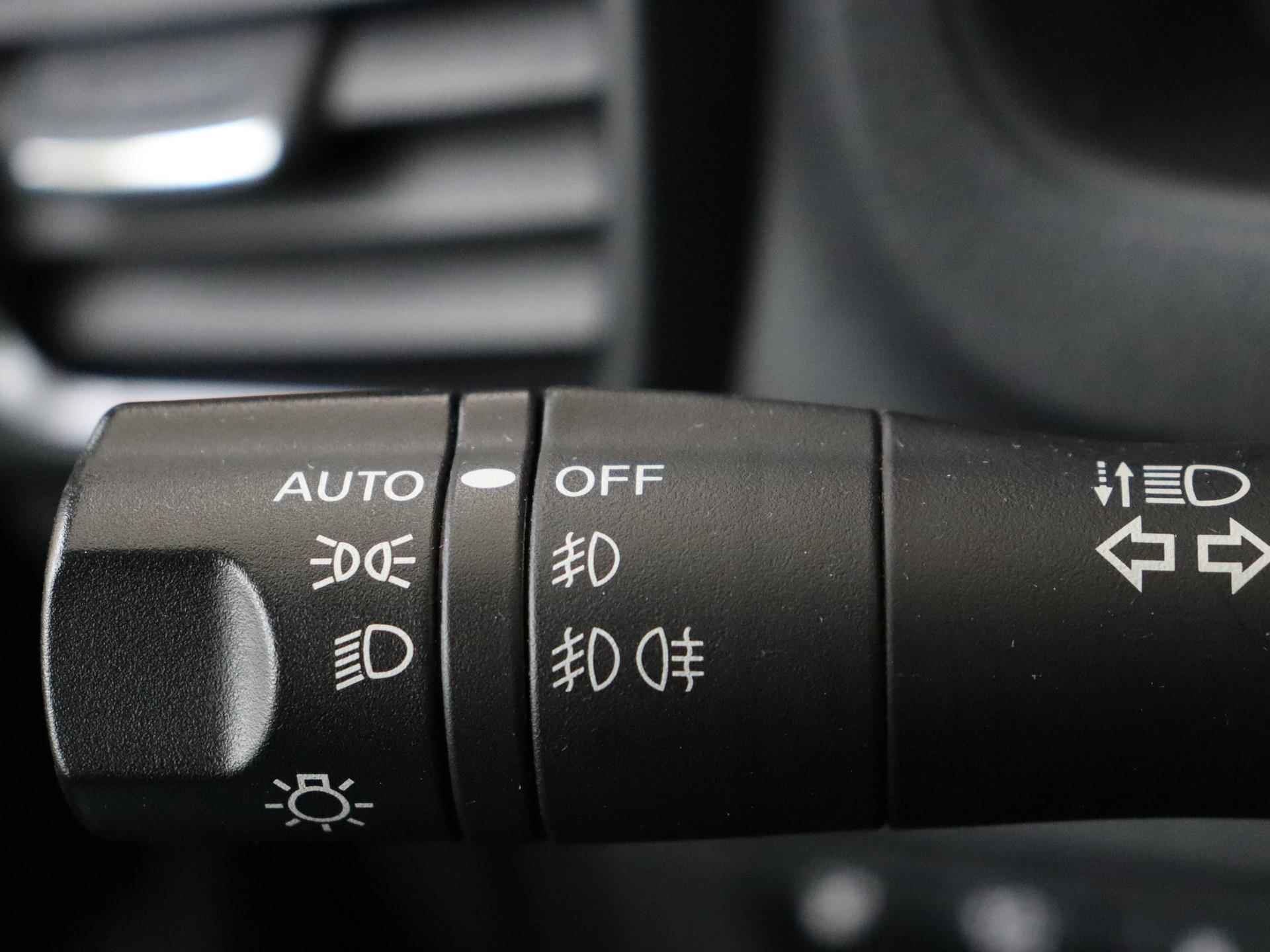Nissan LEAF Tekna 40 kWh | ProPilot | Stoel- & stuurwielverwarming | Achterbank verwarmd | 360-graden Camera | Full-Map Navigatie | Privacy Glass - 24/29