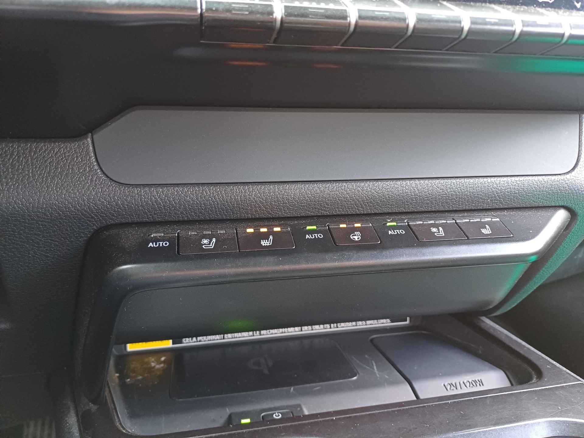 Lexus UX 300e Luxury 54 kWh 204 PK | Stoel- & stuurverwarming | Stoelkoeling | Carplay- Android Auto | Zeer compleet - 26/41