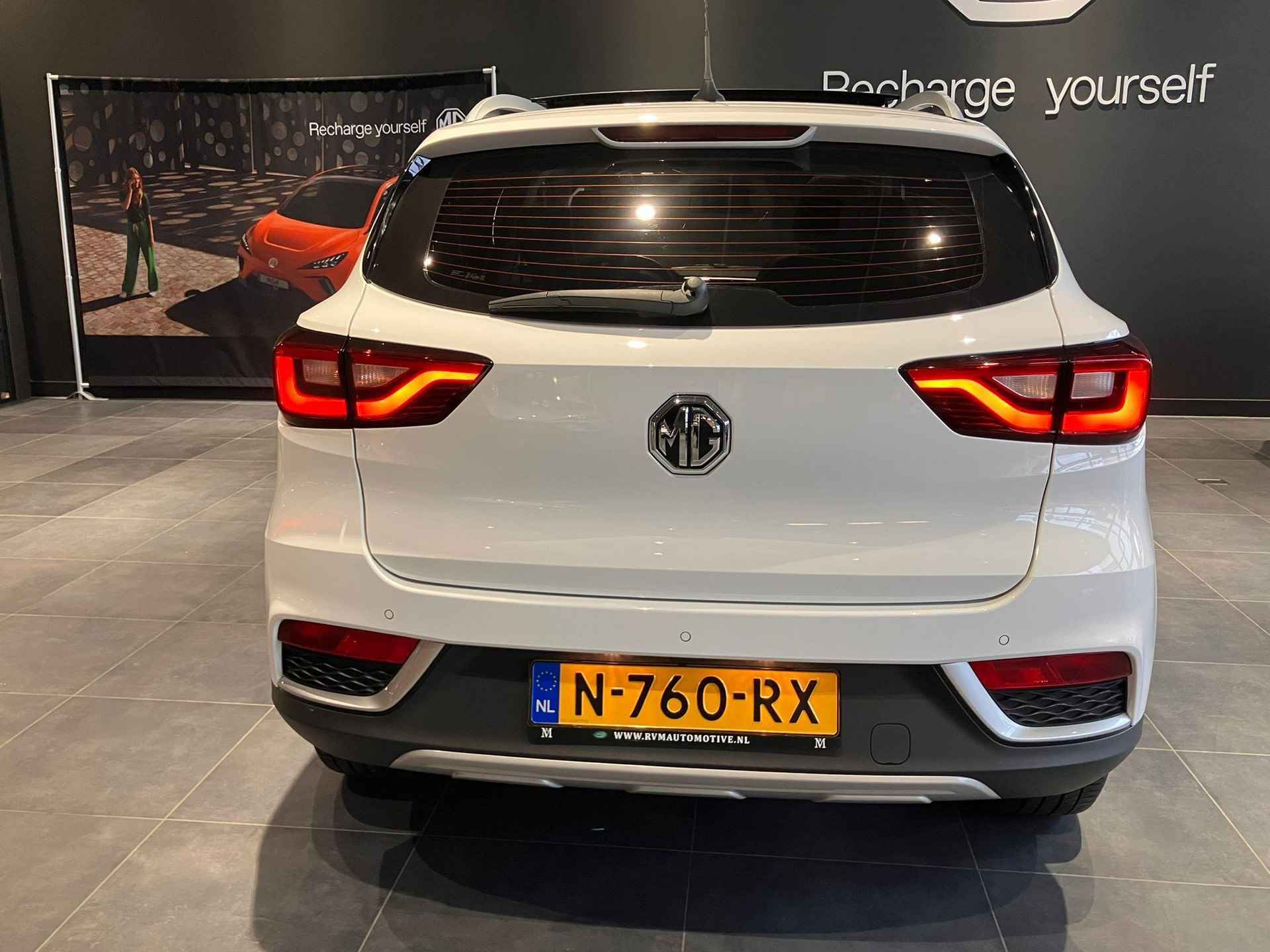 MG ZS EV Luxury 45 kWh | Panoramadak | Camera | Lederen Bekleding | Navigatie | - 7/23