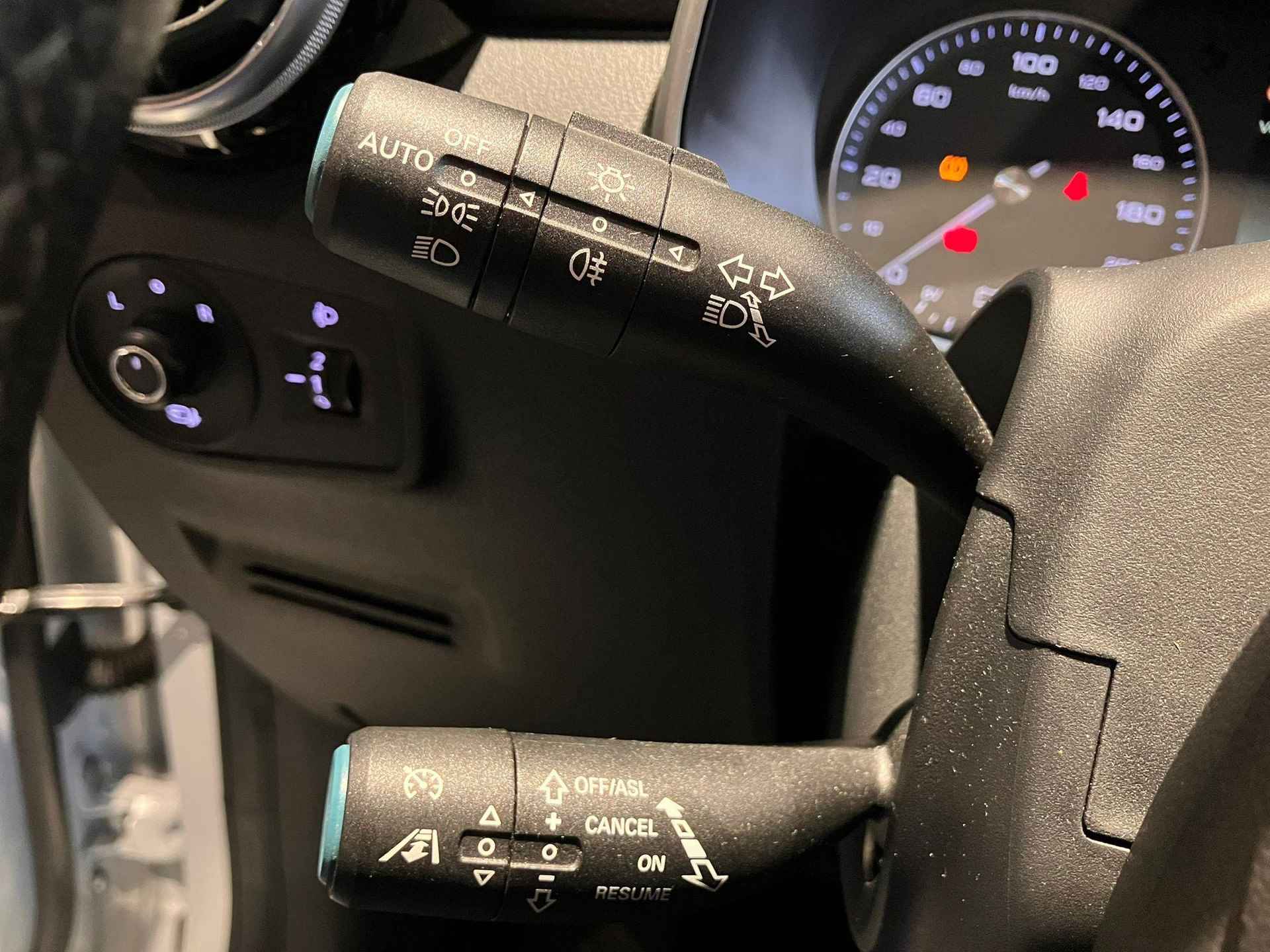MG ZS EV Luxury 45 kWh | Panoramadak | Camera | Lederen Bekleding | Navigatie | - 14/23