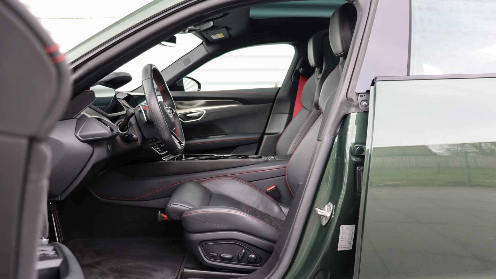 Audi e-tron GT RS | Stoelventilatie | B&O | RS Design | Head-up | Night Vision | Glazen dak - 31/36