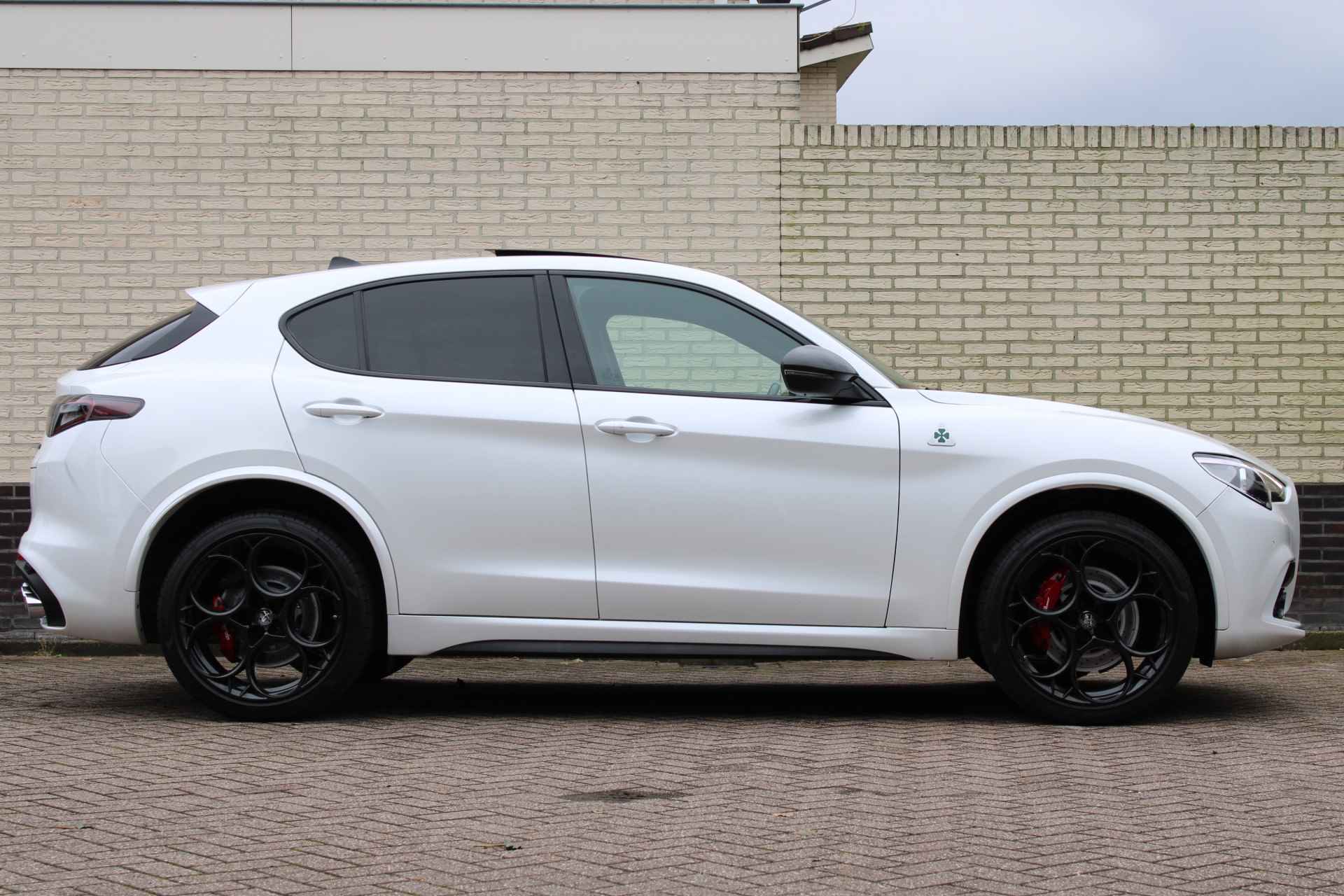 Alfa Romeo Stelvio 2.9 V6 AWD Quadrifoglio 510PK | Full Options | BTW | Bianco Trofeo | Panoramadak | BLIS | Half leder - 2/48