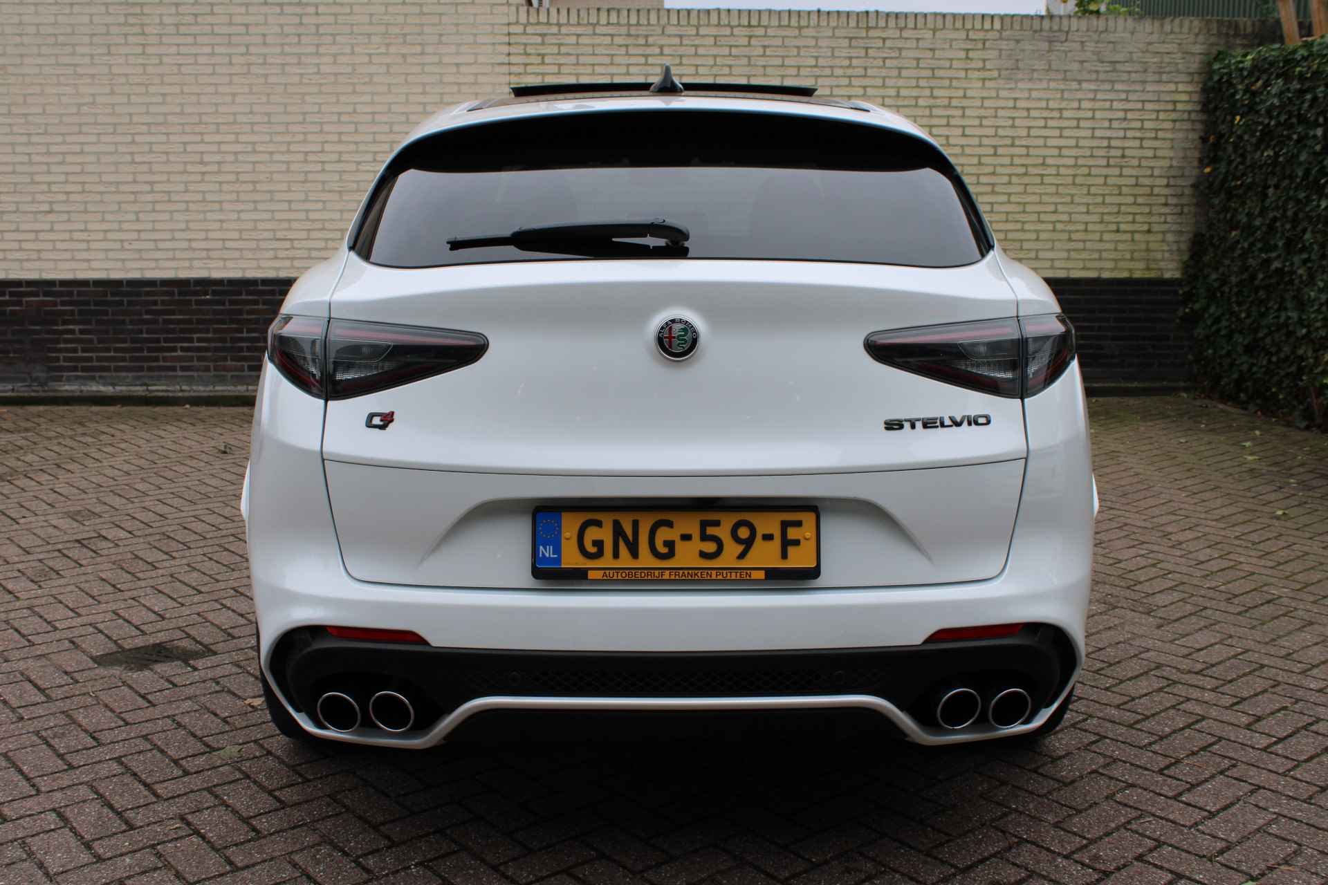 Alfa Romeo Stelvio 2.9 V6 AWD Quadrifoglio 510PK | Full Options | BTW | Bianco Trofeo | Panoramadak | BLIS | Half leder - 36/48