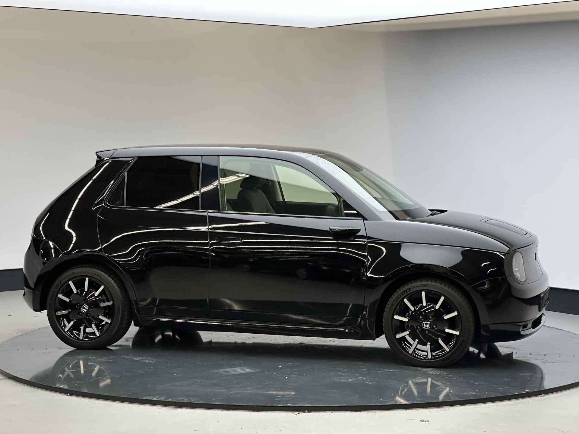 Honda e Advance 17" - 14/19