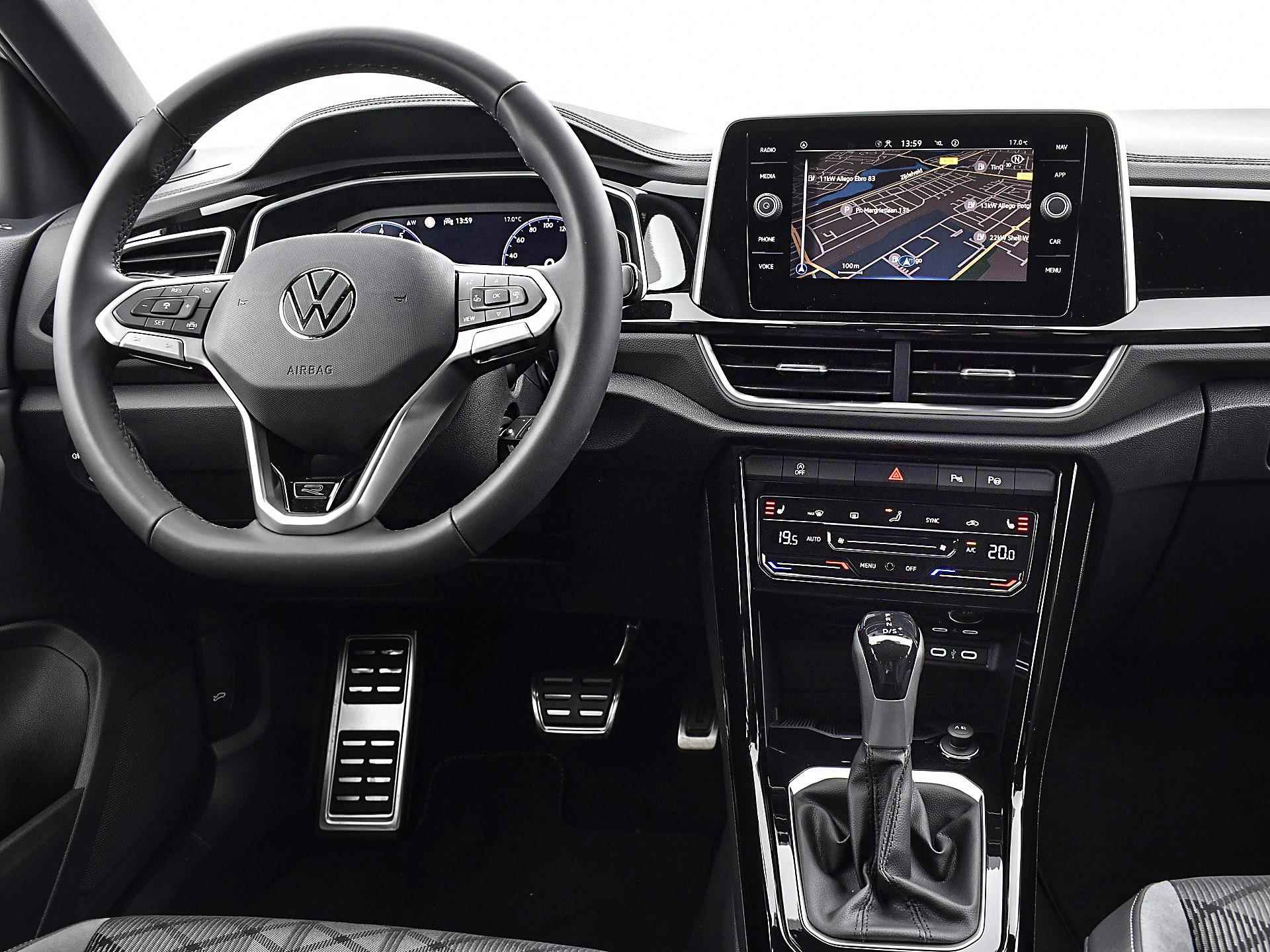 Volkswagen T-Roc R-Line Business 1.5 110 kW / 150 pk TSI SUV 7 versn. DSG · Zijruiten achter en achterruit getint, 65% lichtabsorberend · - 22/34