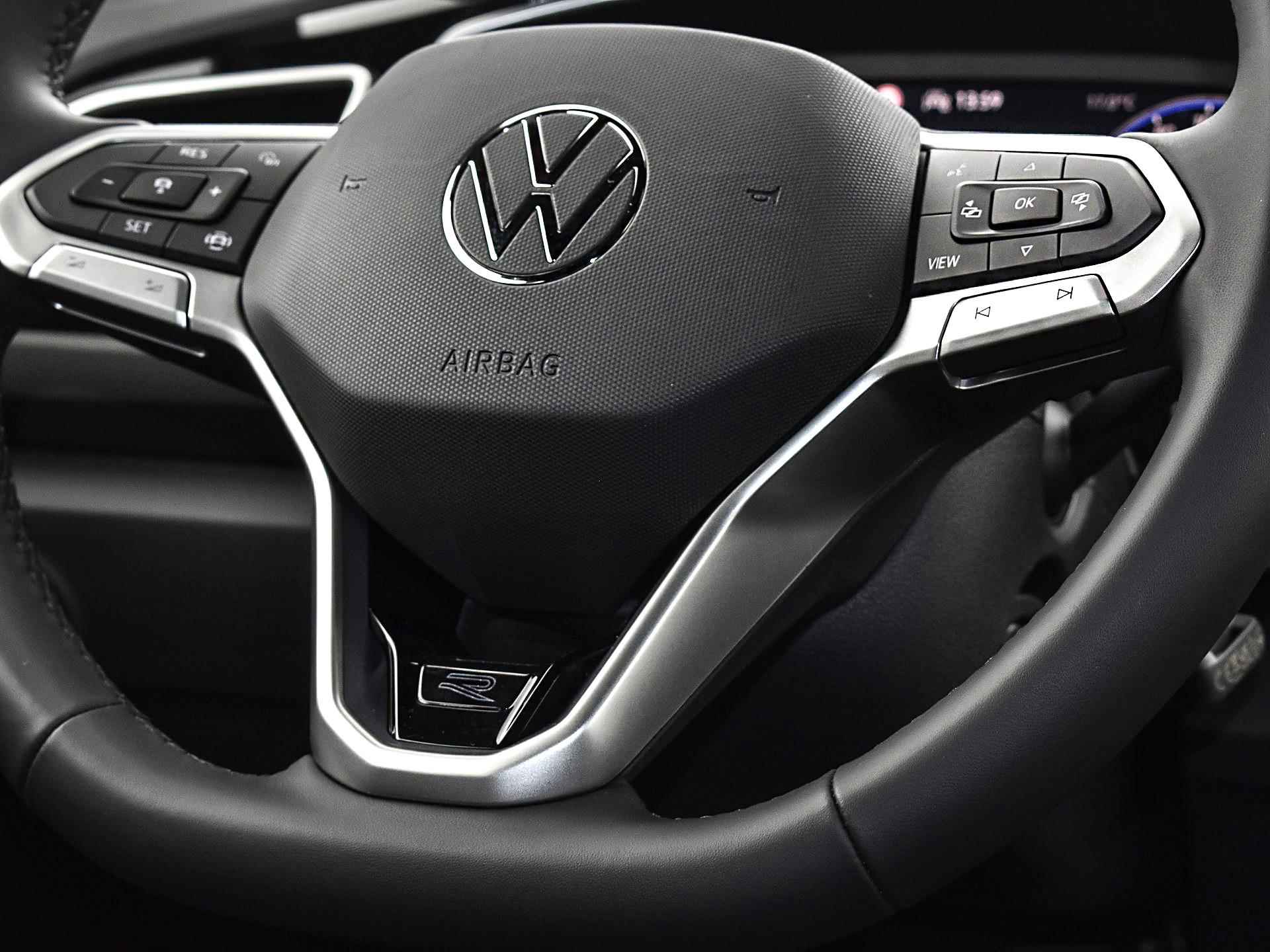 Volkswagen T-Roc R-Line Business 1.5 110 kW / 150 pk TSI SUV 7 versn. DSG · Zijruiten achter en achterruit getint, 65% lichtabsorberend · - 27/34