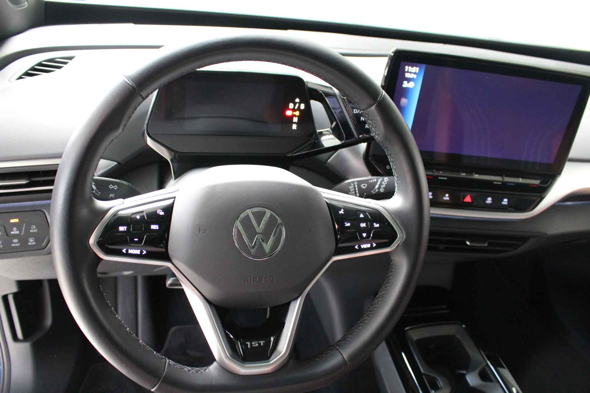 Volkswagen ID.4 1st MAX 77 kWh 204PK 8% Bijtelling Panoramadak | IQ-Light | Head Up Display  | 360 Camera | Warmtepomp | Side Assist . - 7/34