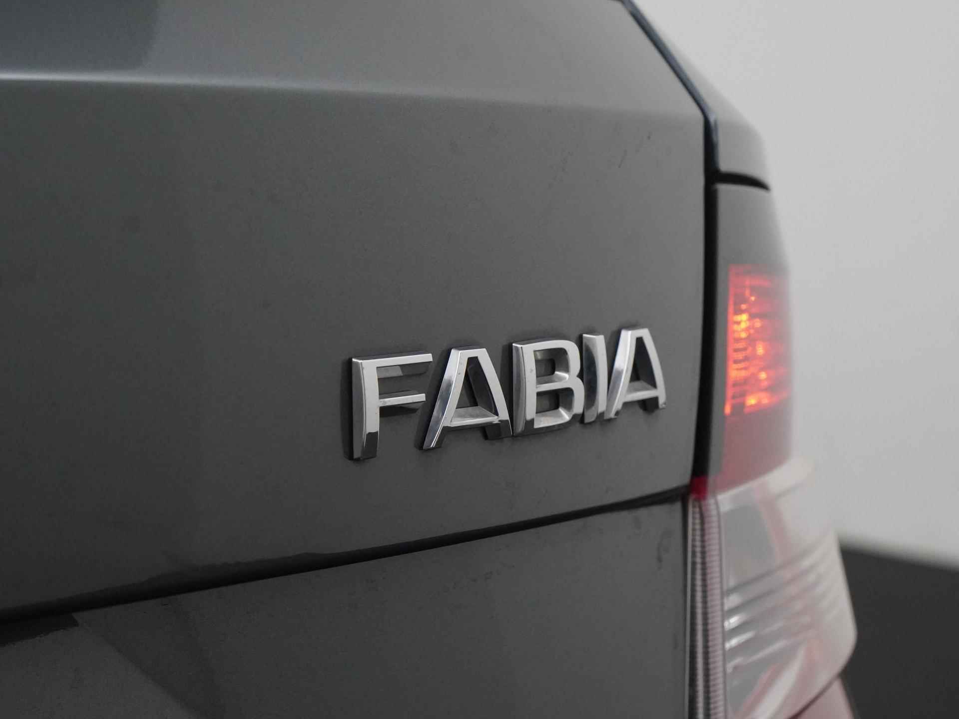 Skoda Fabia Combi 1.2 TSI Ambition DSG | Trekhaak | Zondag Open! - 18/29