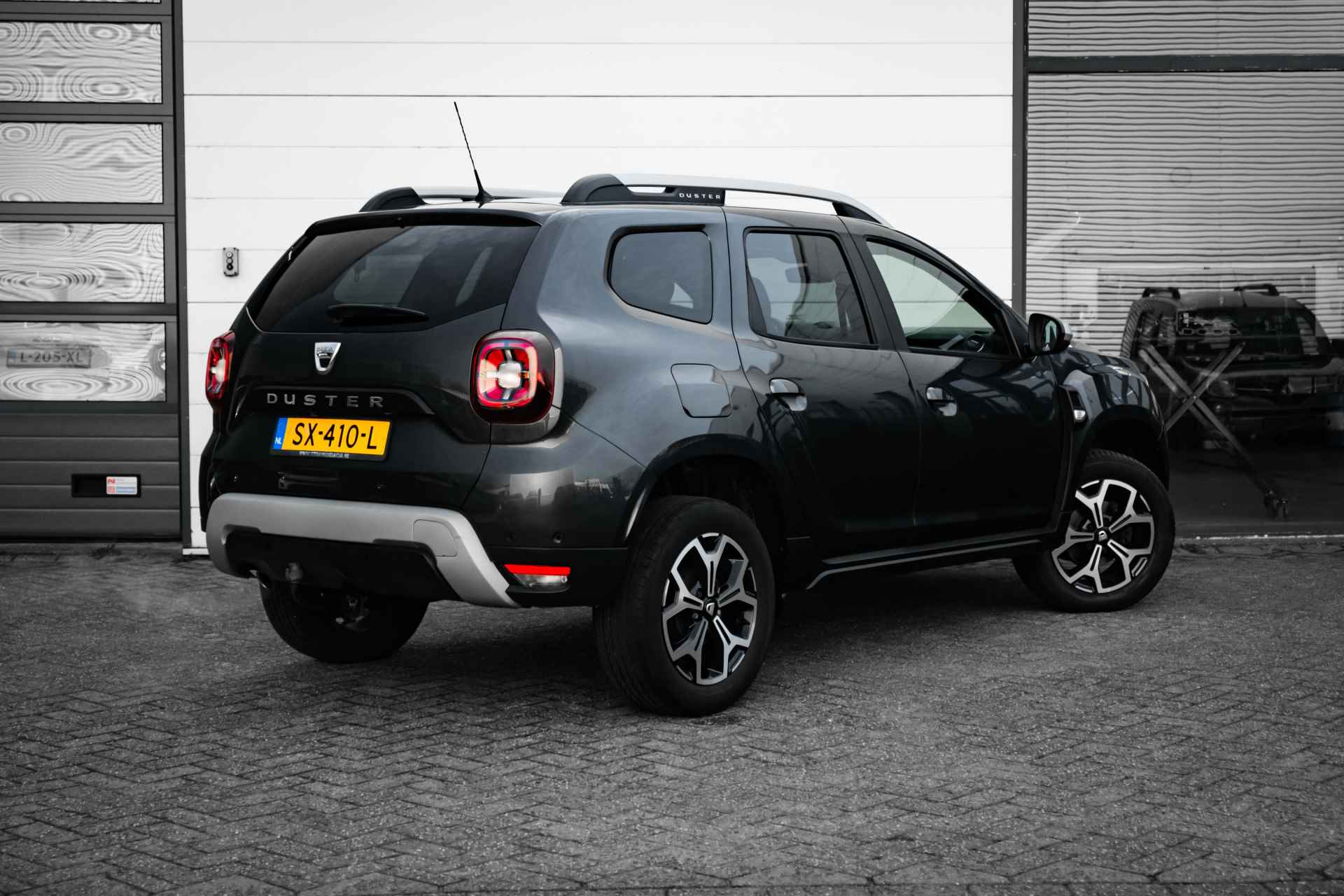 Dacia Duster 1.2 TCe 125 PK Prestige - 2/39