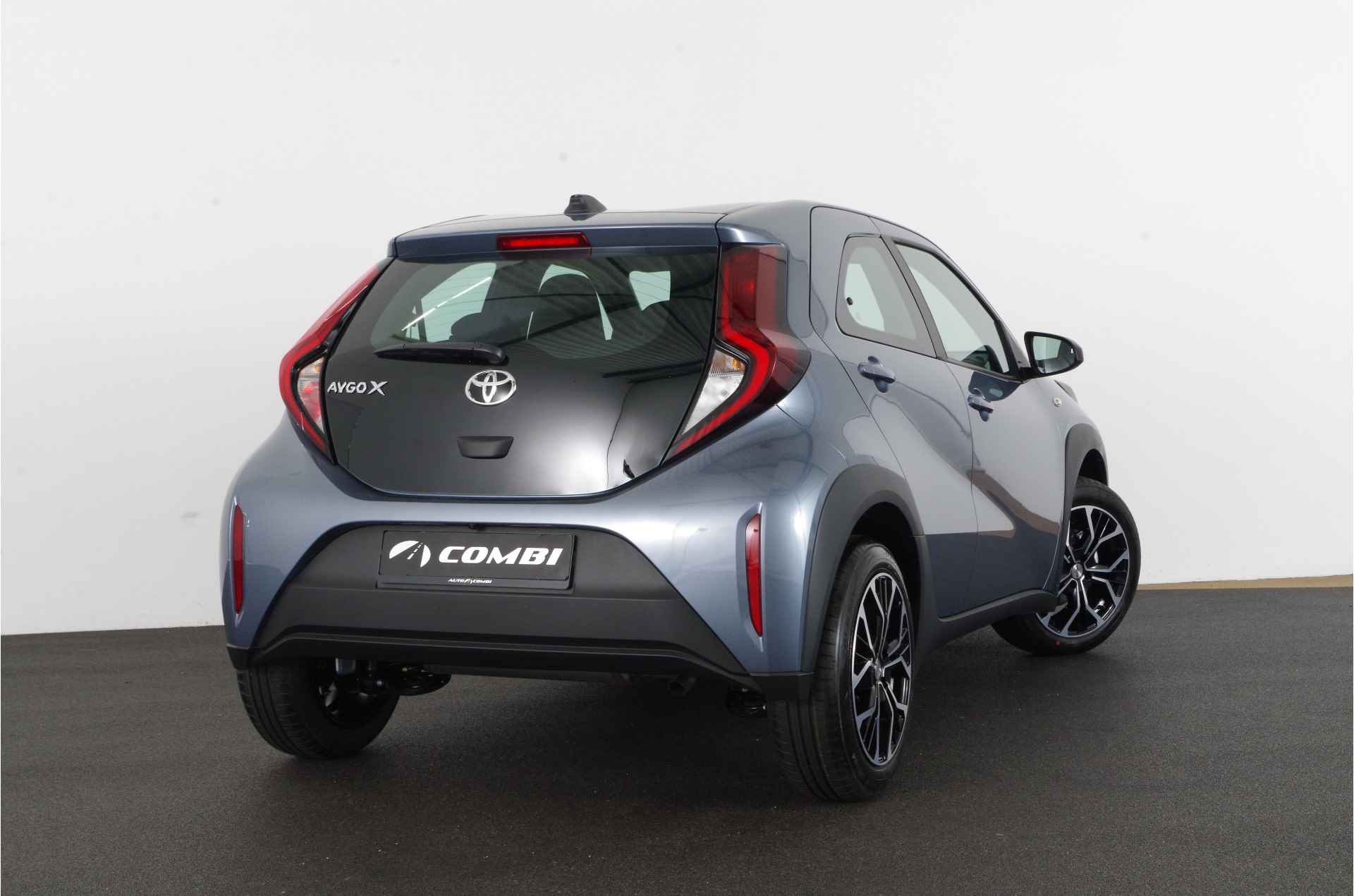 Toyota Aygo X 1.0 VVT-i MT play Nieuw/Camera/Celestite Grey/Apple Carplay/Android Auto... - 11/22