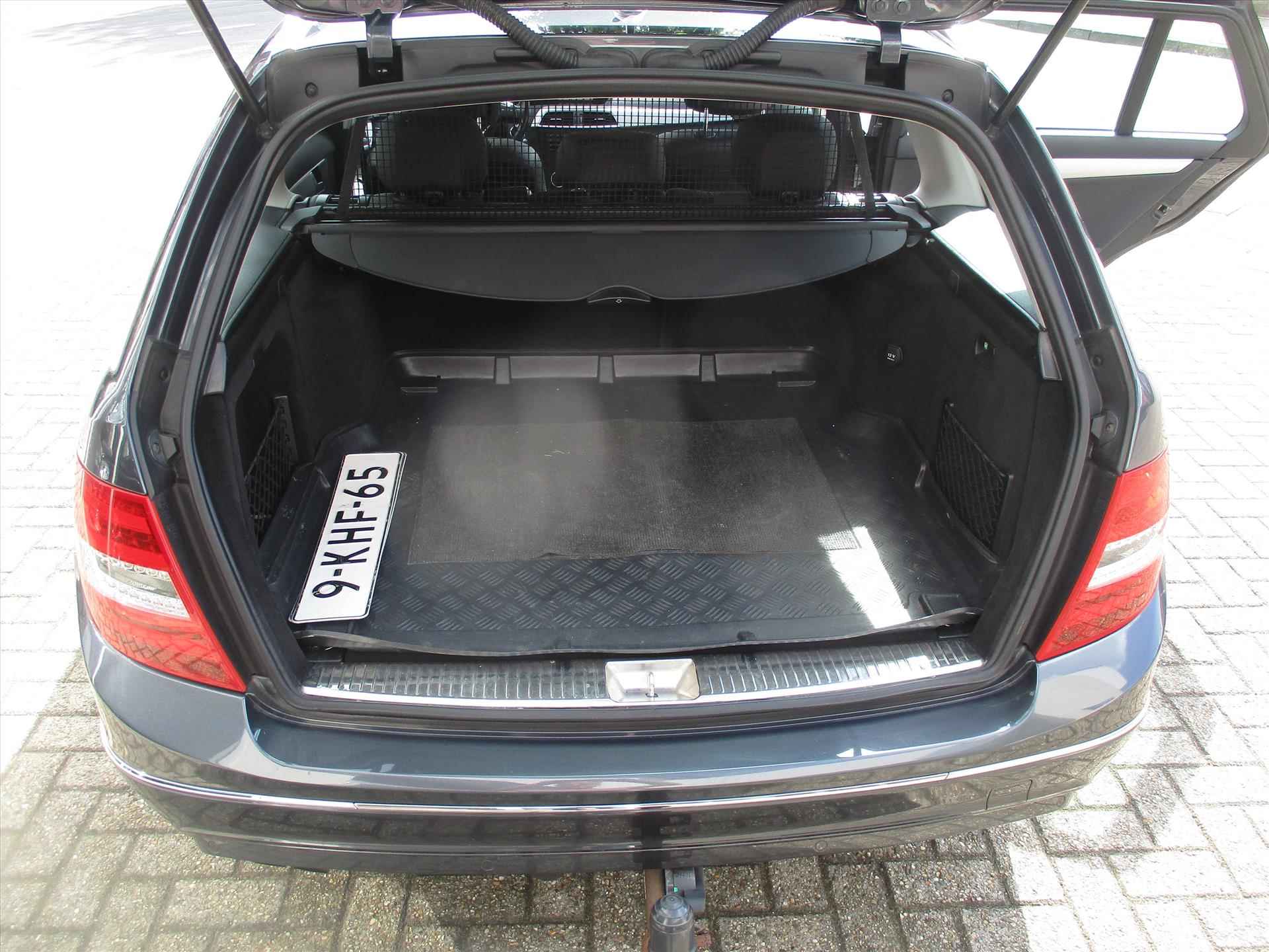 MERCEDES C-Klasse C180 BlueEFFICIENCY Aut. Avantgarde - 10/12