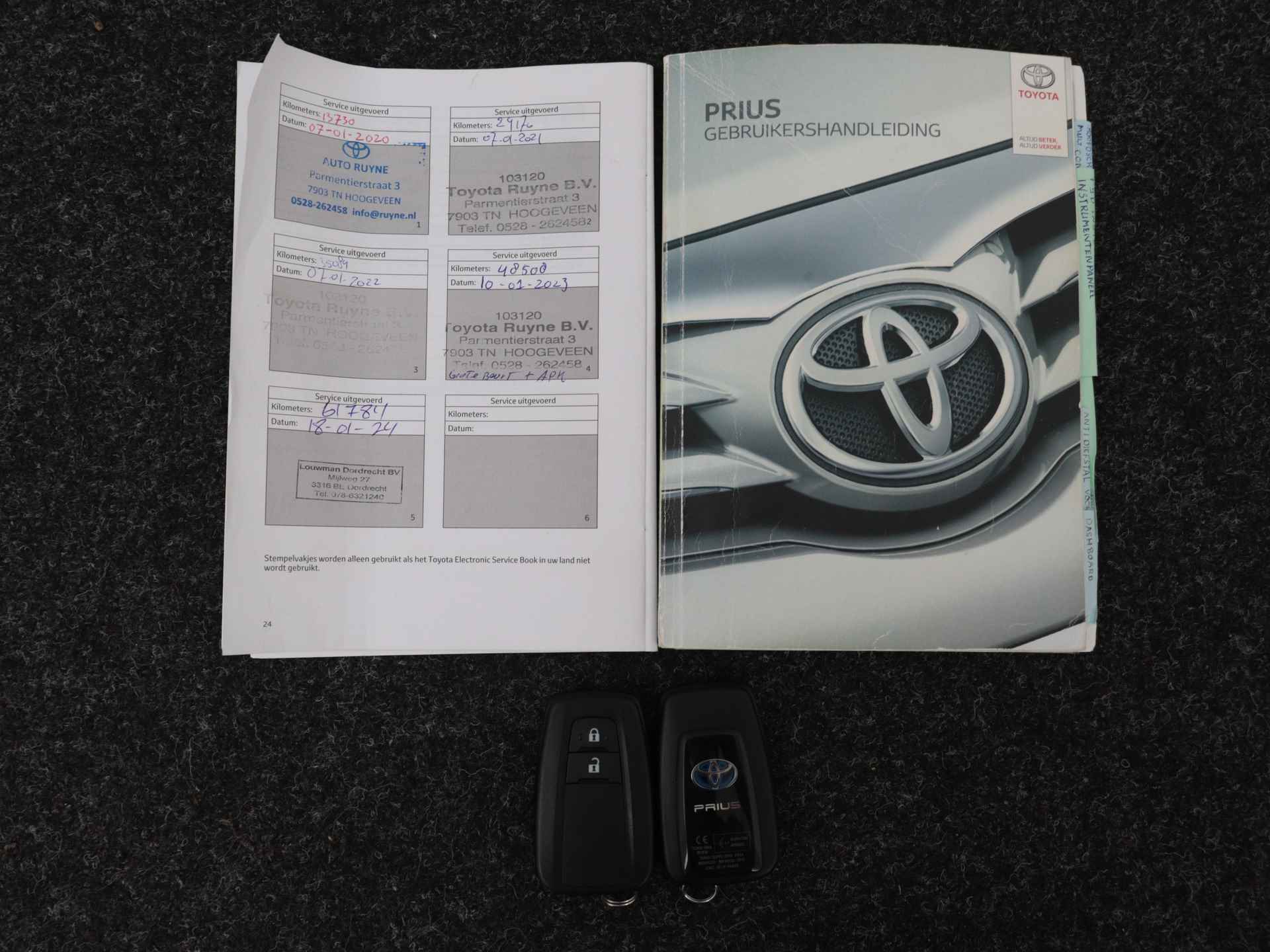 Toyota Prius 1.8 Hybrid Dynamic | Trekhaak | Navigatie | Head-up Display | Parkeersensoren | - 11/40