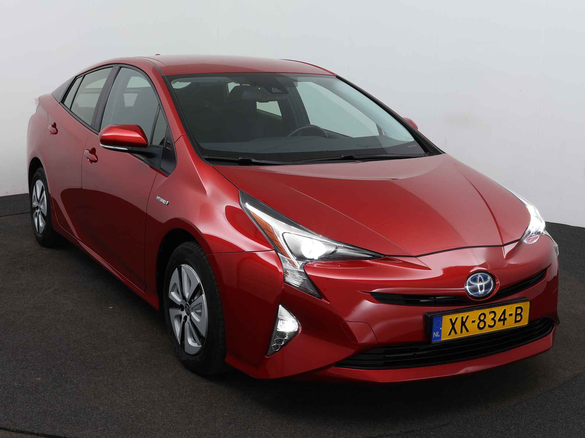 Toyota Prius 1.8 Hybrid Dynamic | Trekhaak | Navigatie | Head-up Display | Parkeersensoren | - 26/40